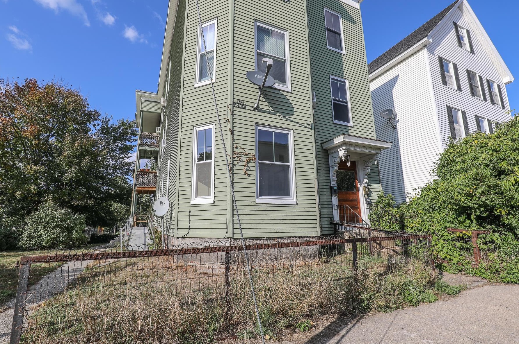 174 Grn St, Manchester NH 03106-2611 exterior