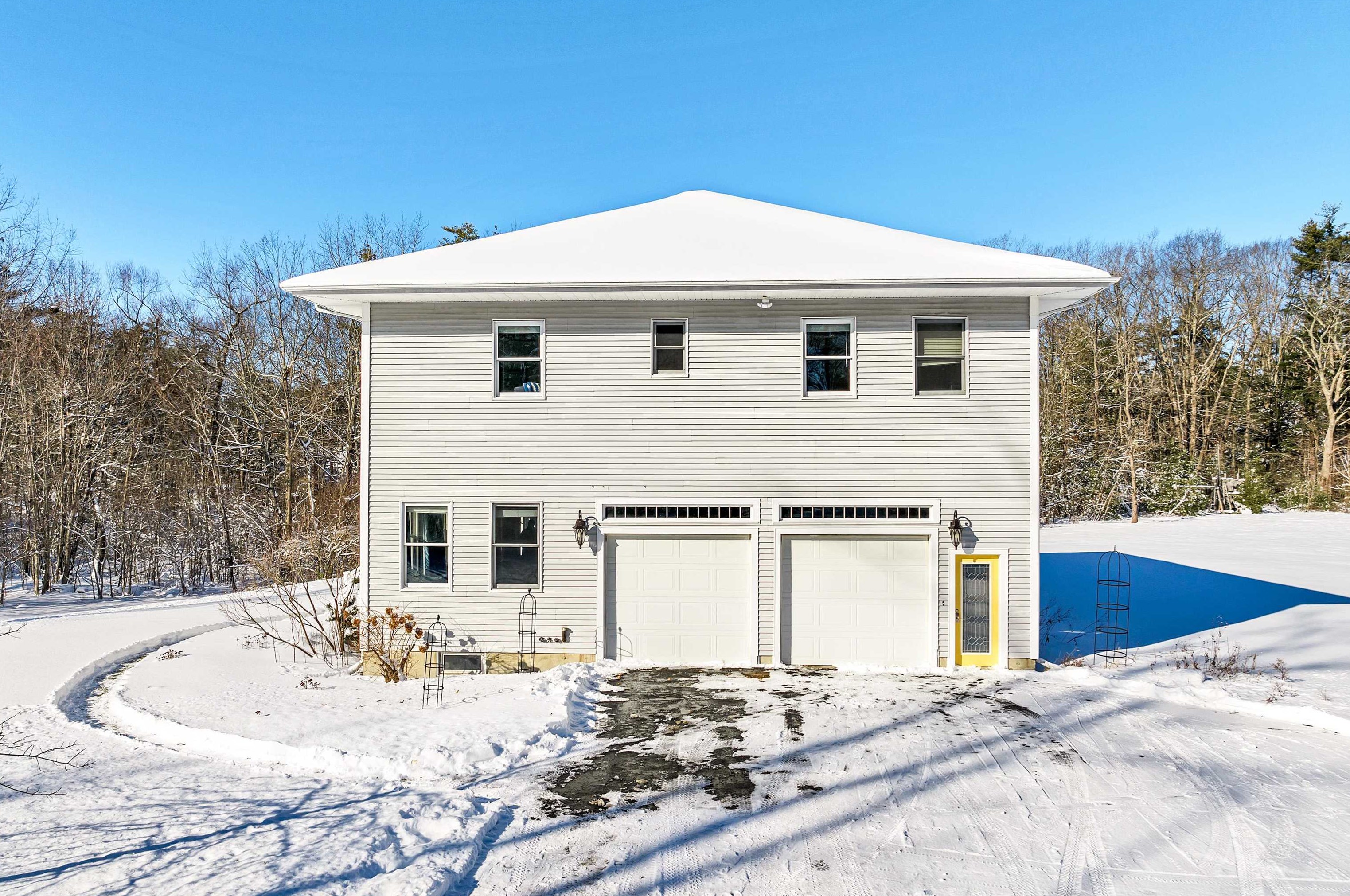 202 Back Rd, Dover, NH 03820