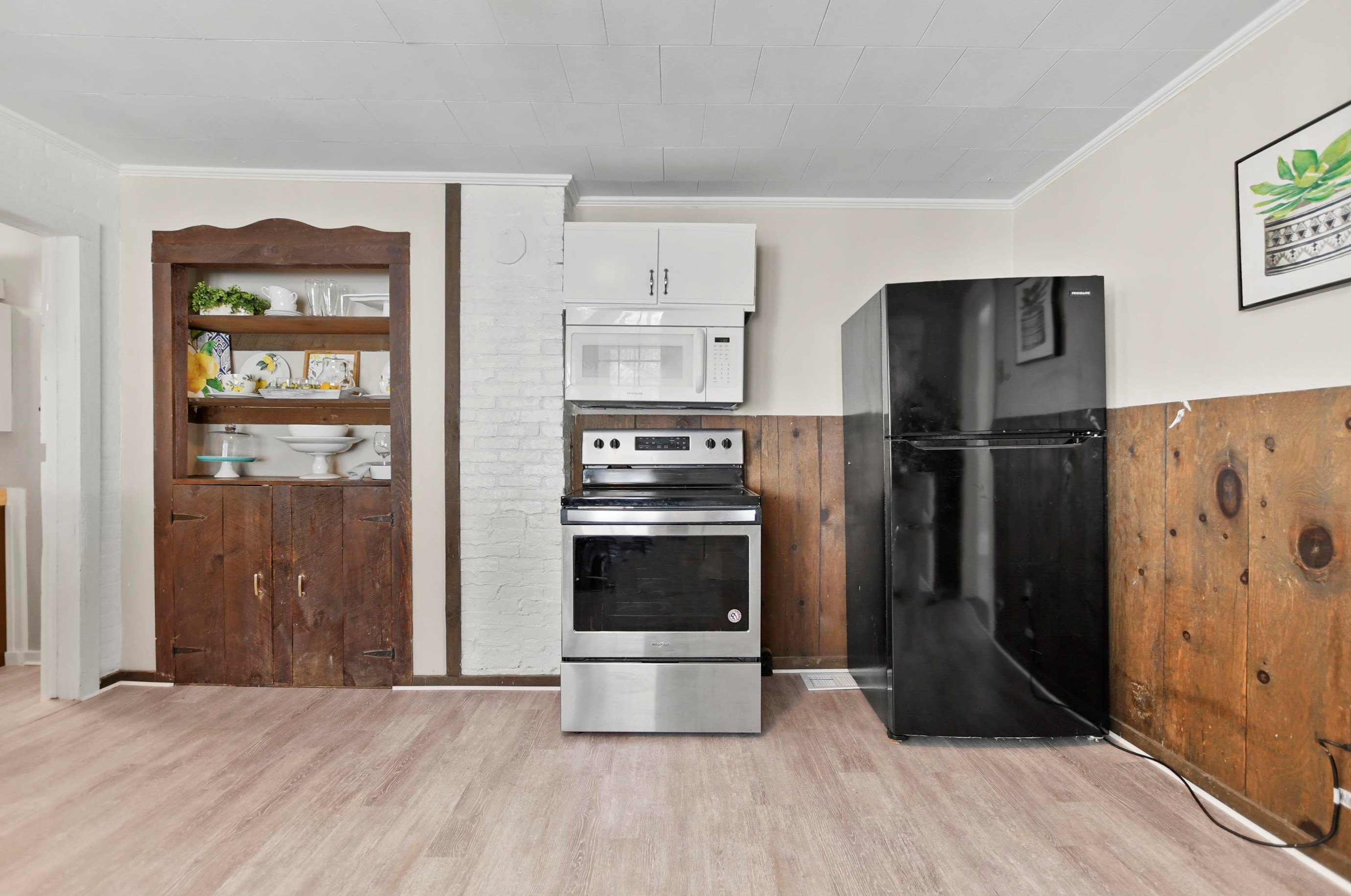 30 Dundee Ave, Manchester NH  03106-1426 exterior