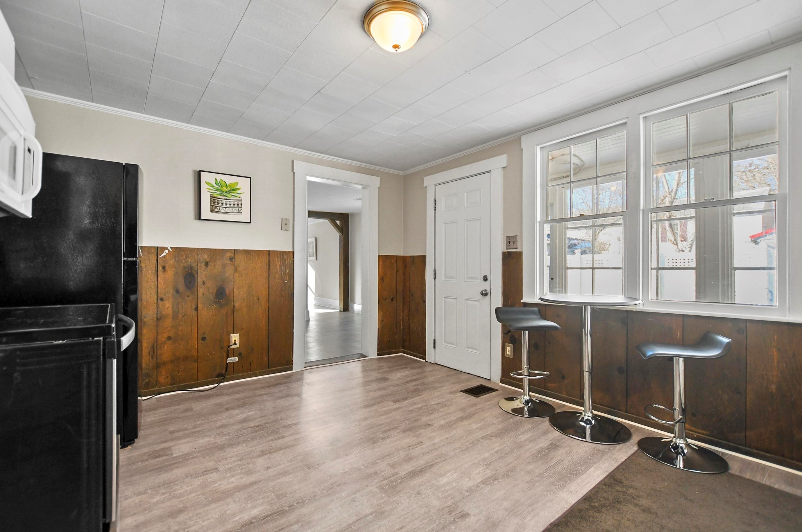 30 Dundee Ave, Manchester NH  03106-1426 exterior