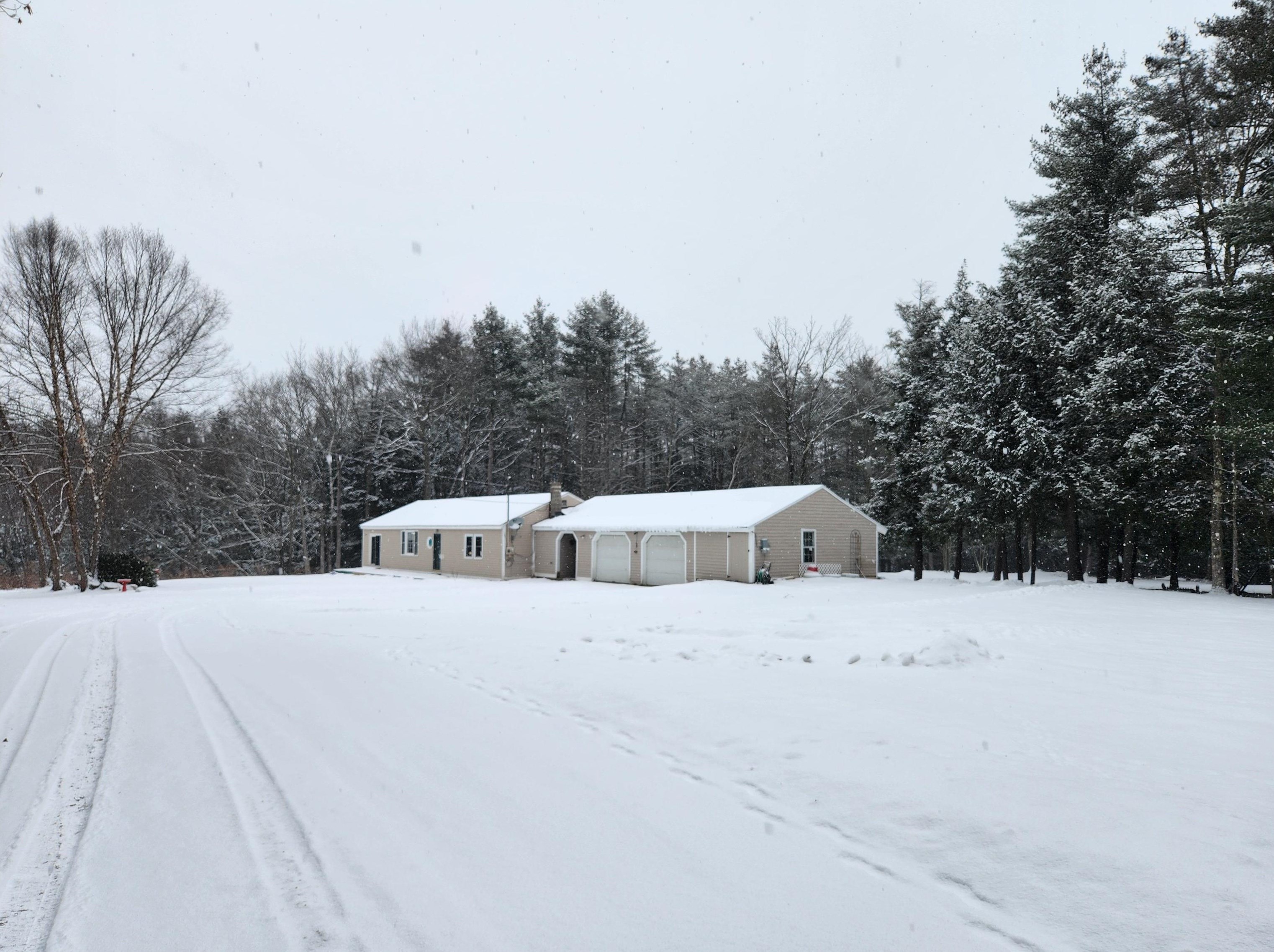 15 Hardy Ave, Unity, NH 03743