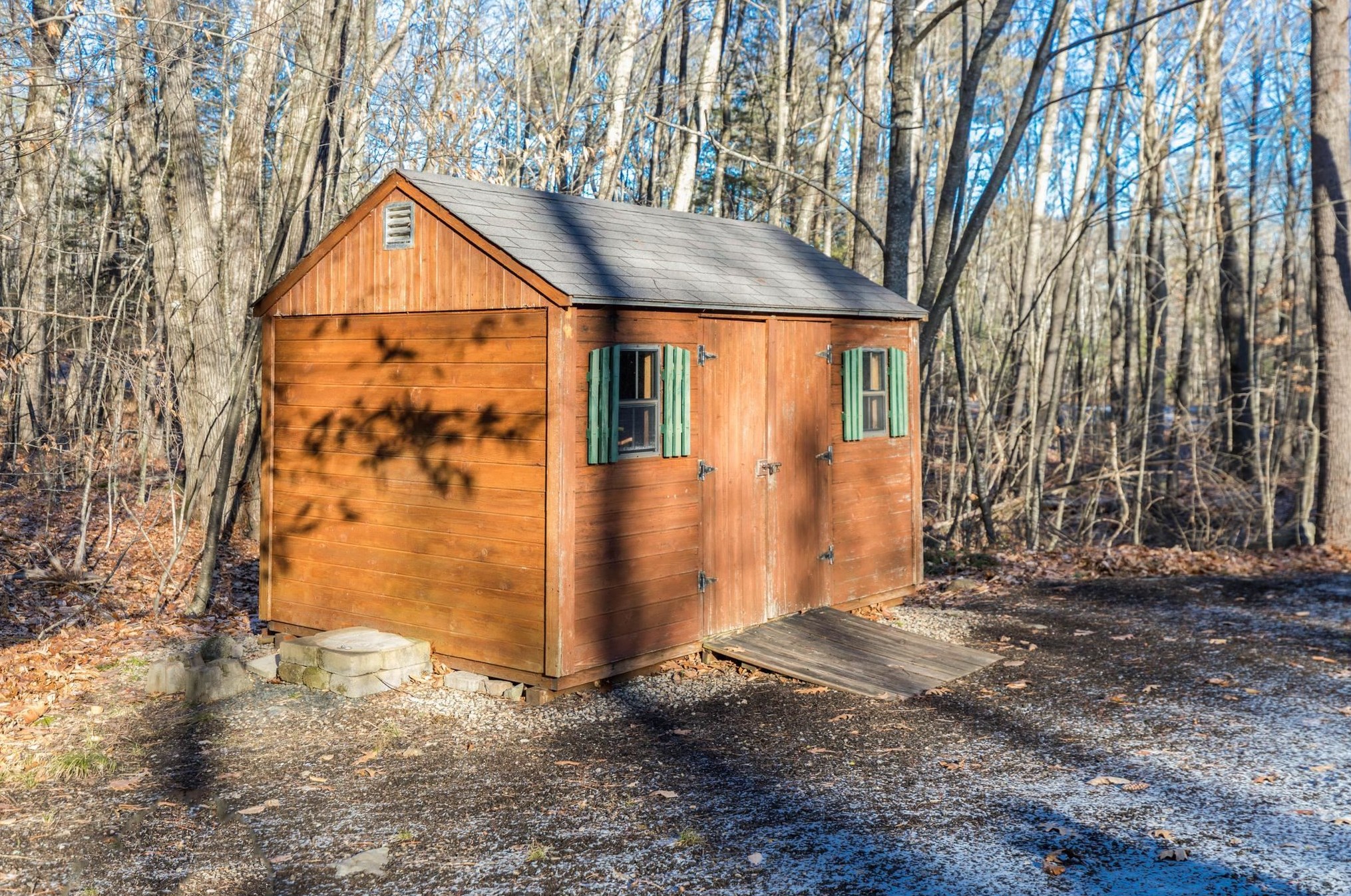 5 Canton Ct, Nottingham NH  03290 exterior