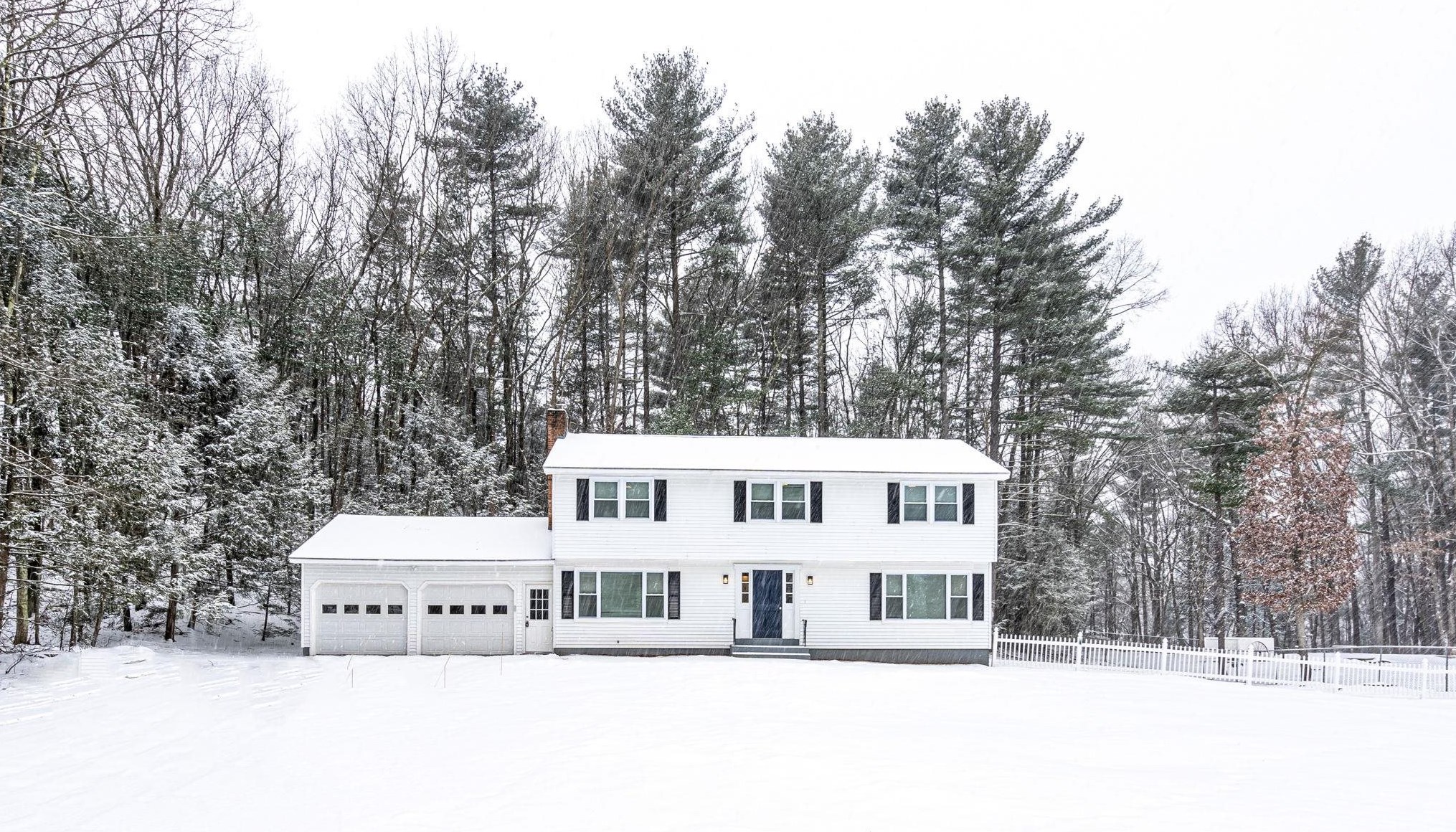 33 Fairway Dr, Hudson, NH 03051 exterior