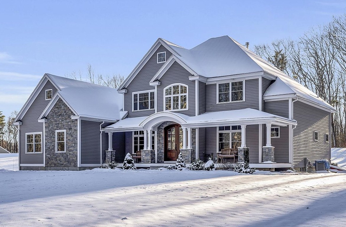81 Haverhill Rd, Salem, NH 03079-1207
