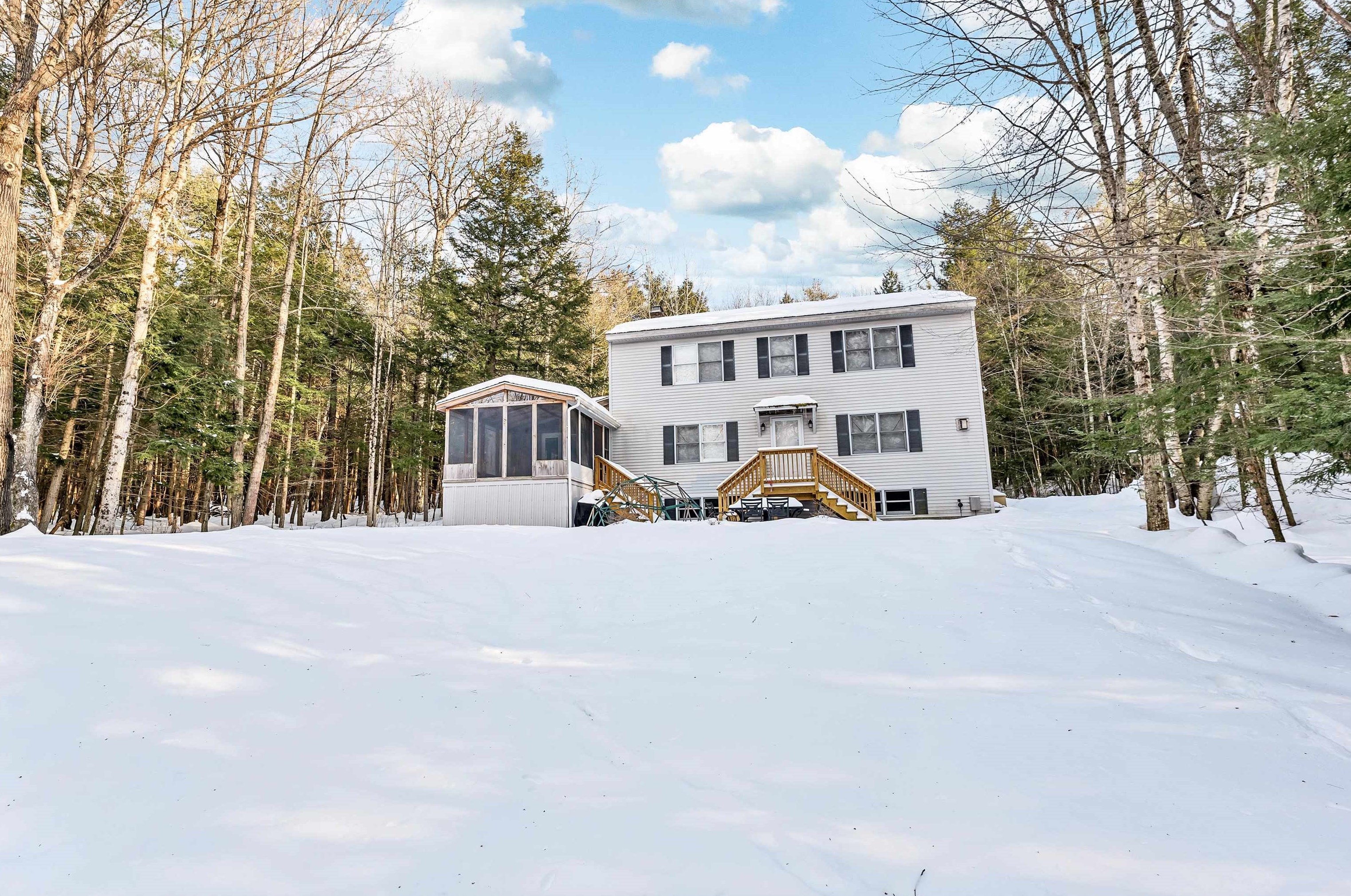 4 Park View Ln, Meredith, NH 03253
