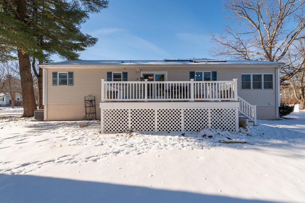 5 Joyce Heard Ave, Salem NH  03079-4221 exterior