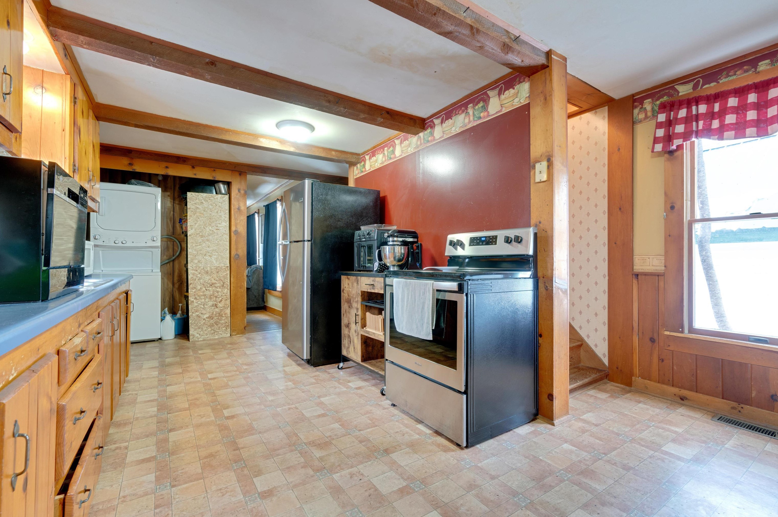 76 Main St, Ctr Ossipee NH  03814-6849 exterior