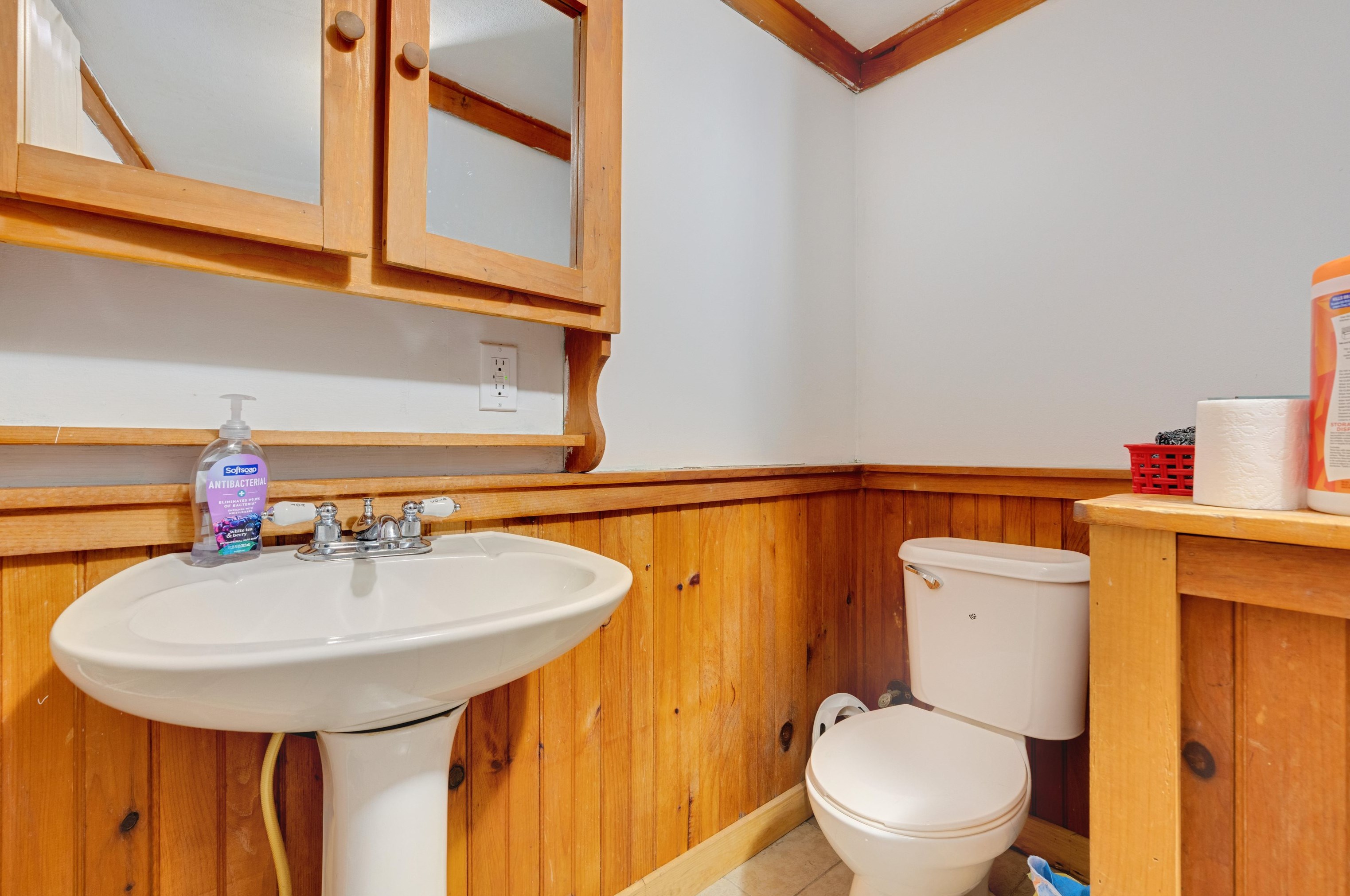 76 Main St, Ctr Ossipee NH  03814-6849 exterior