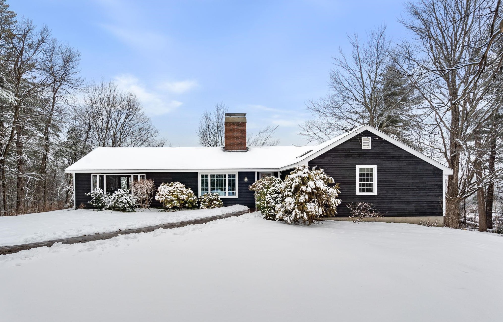 49 Love Ln, Hollis, NH 03049