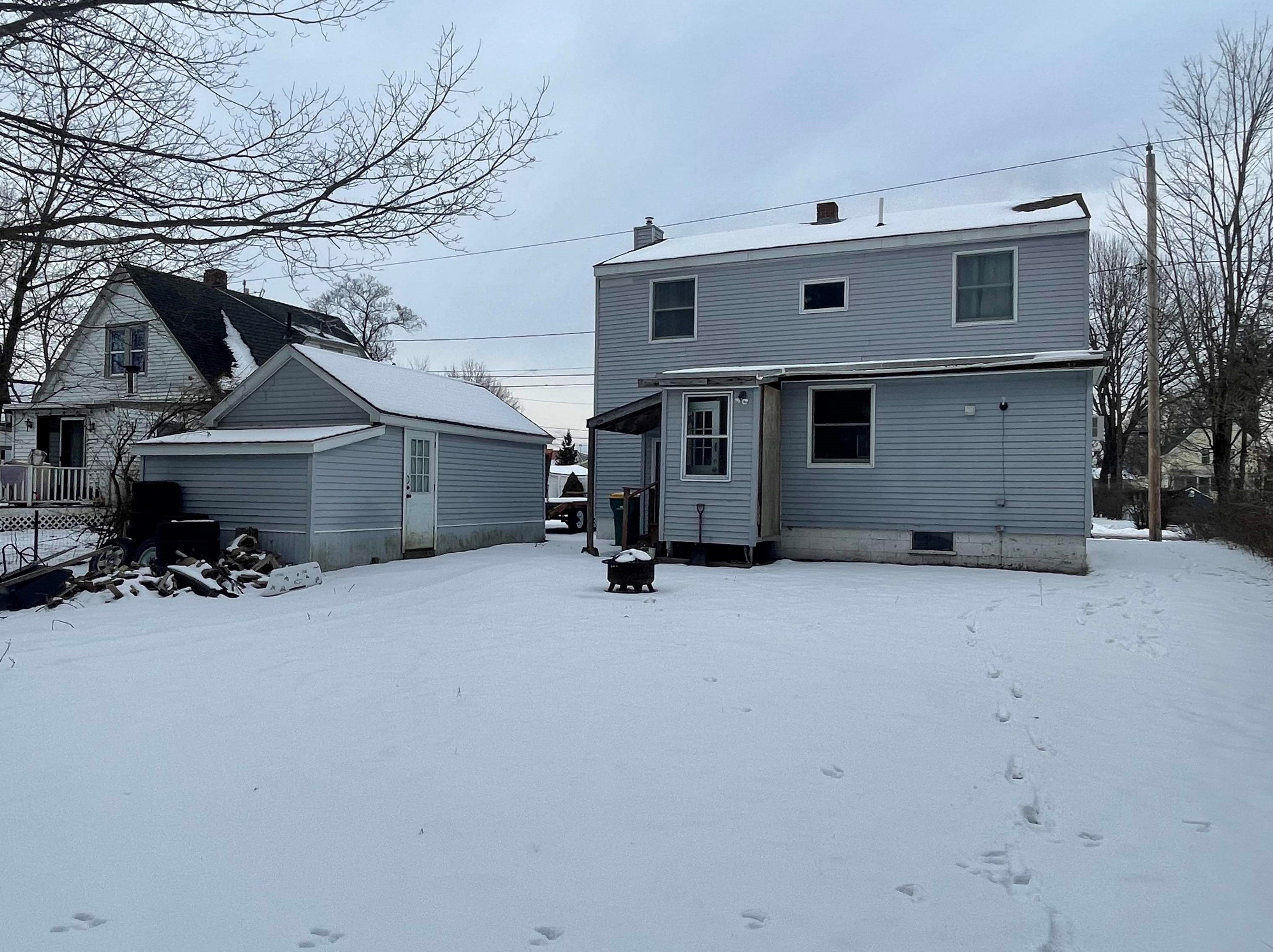 33 Linden St, Rochester NH  03867-3116 exterior