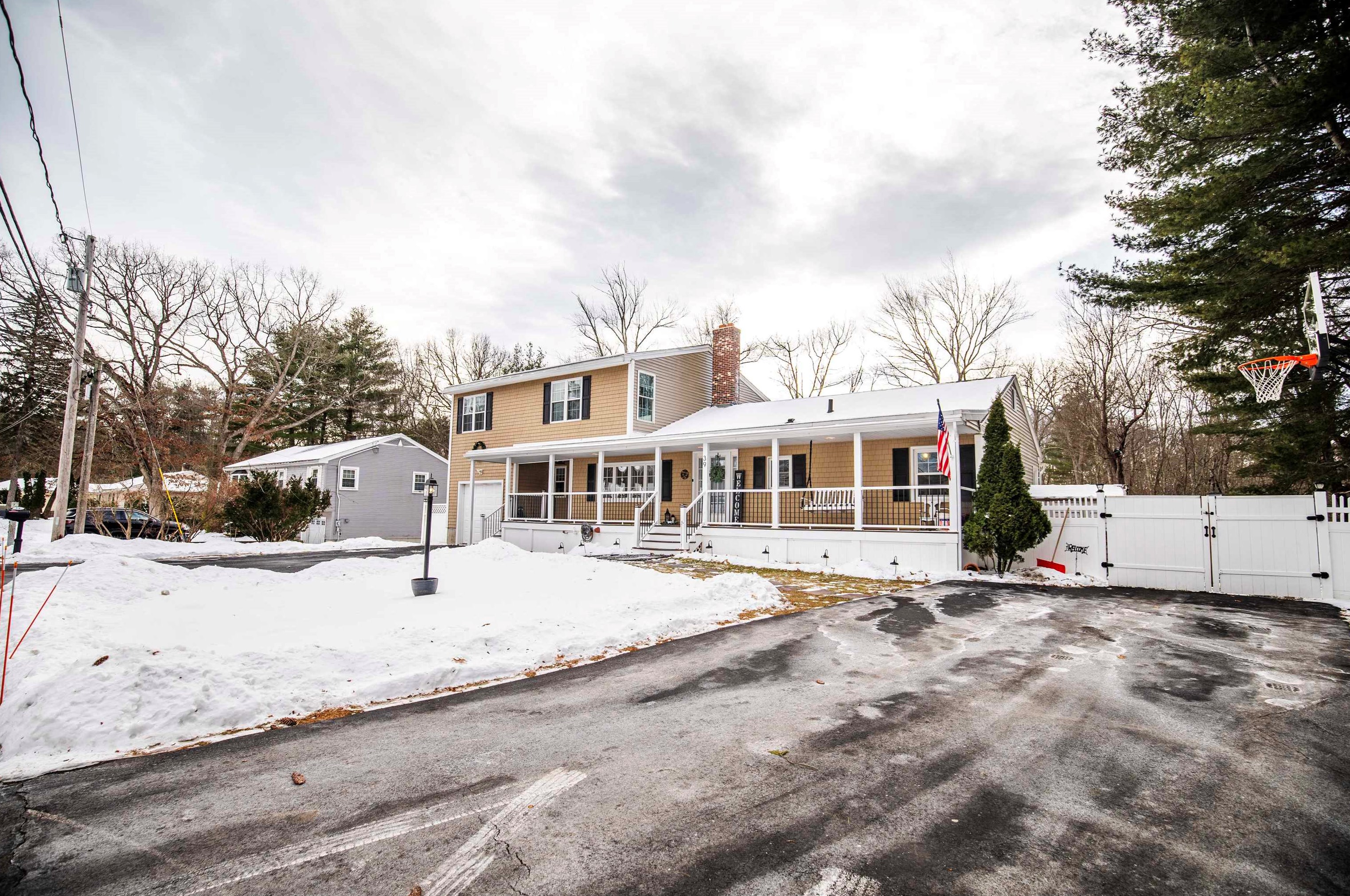 39 Linwood Ave, Salem, NH 03079