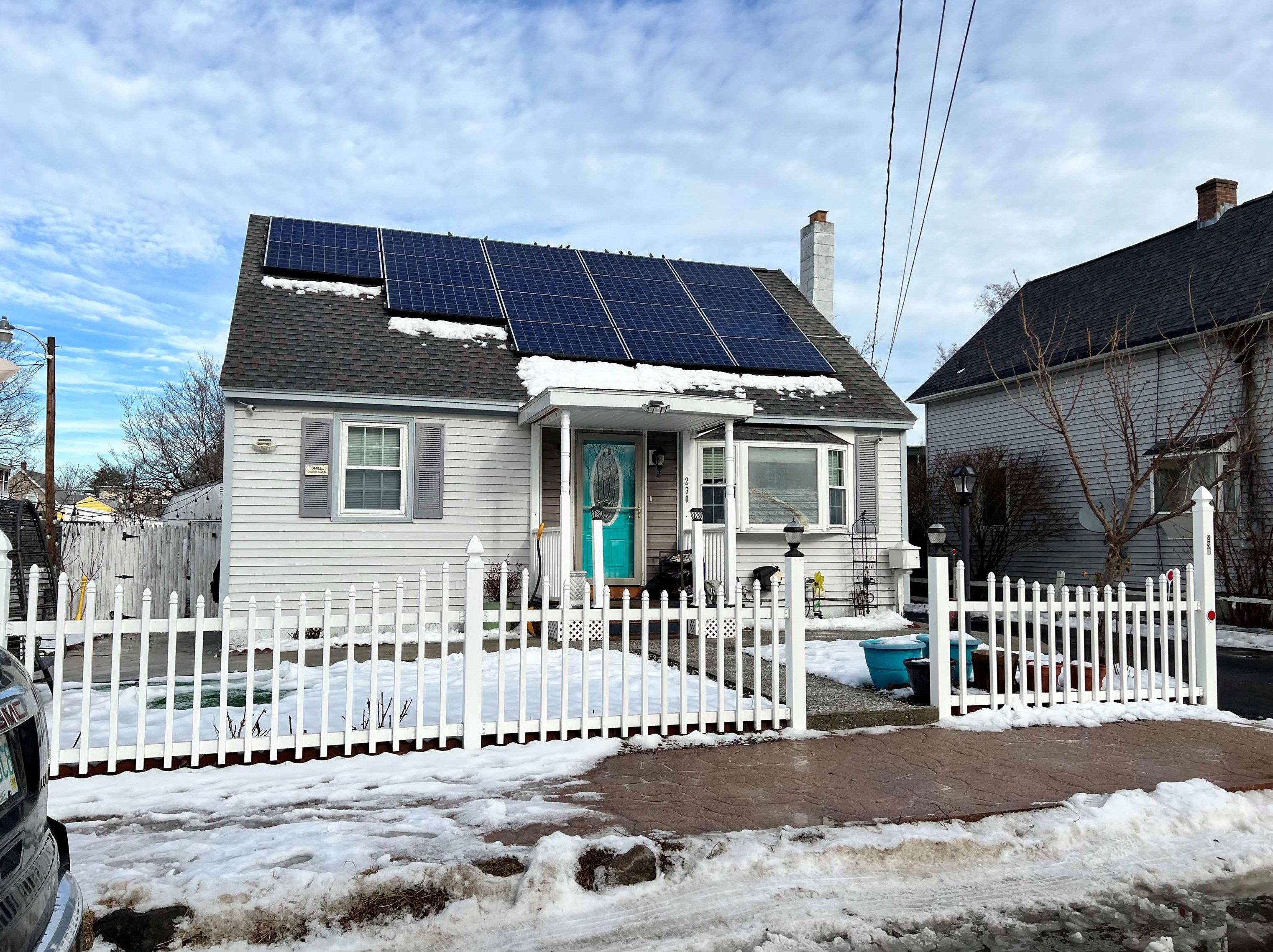 230 Somerville St, Manchester NH  03103-5621 exterior