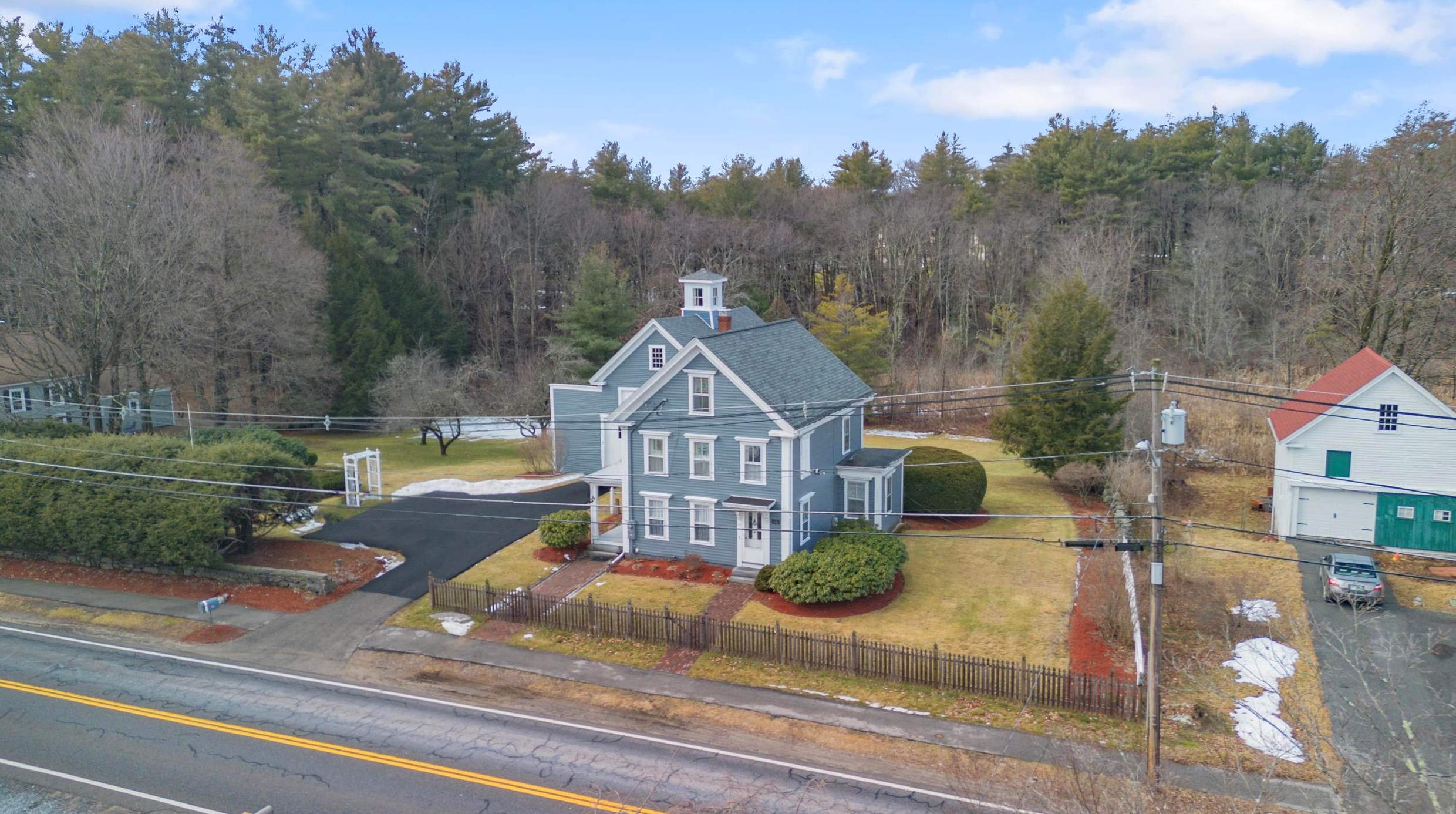 20 Lawrence Rd, Salem, NH 03079-3237