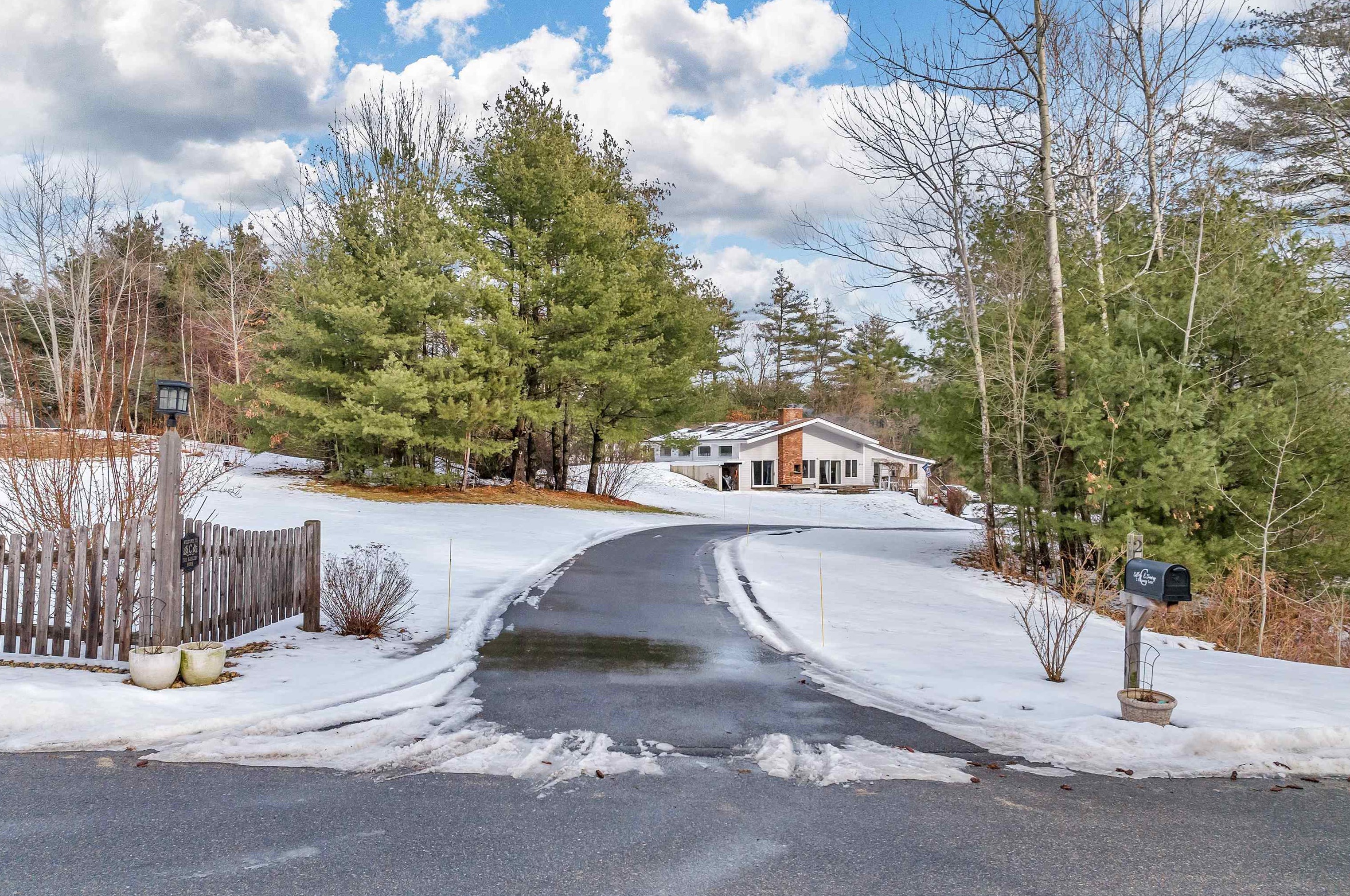 2 Harmony Ln, Pelham, NH 03076