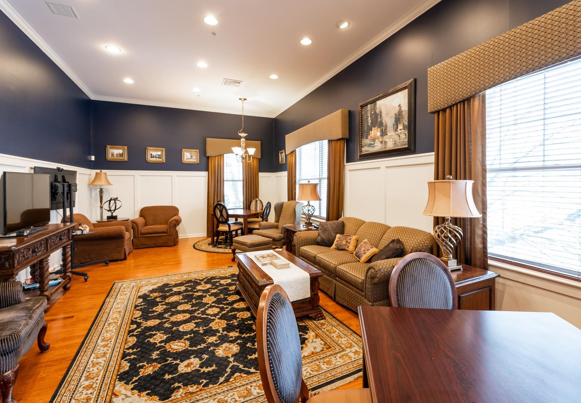 165 Knollwood Way, Manchester NH  03102 exterior