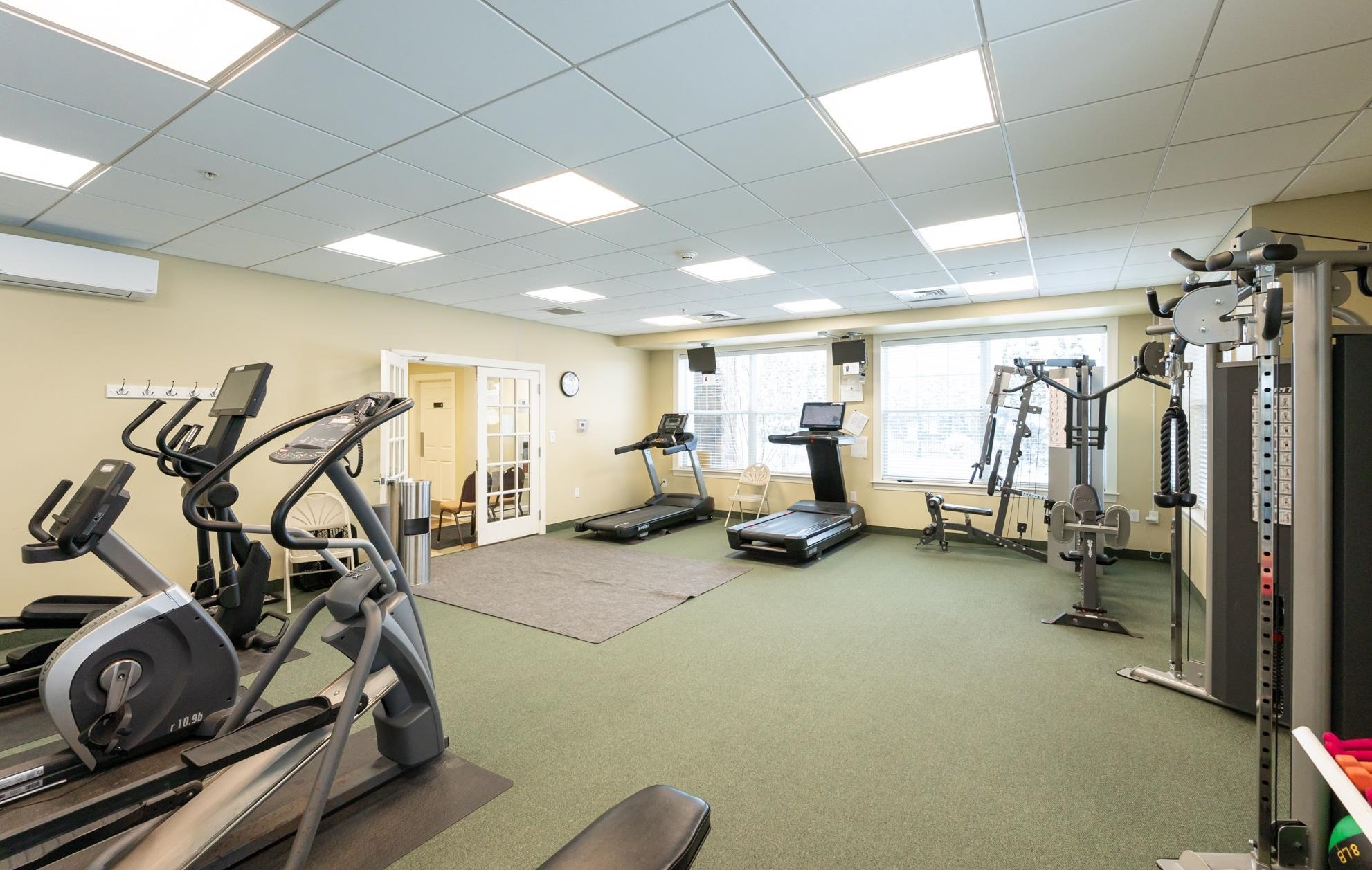 165 Knollwood Way, Manchester NH  03102 exterior