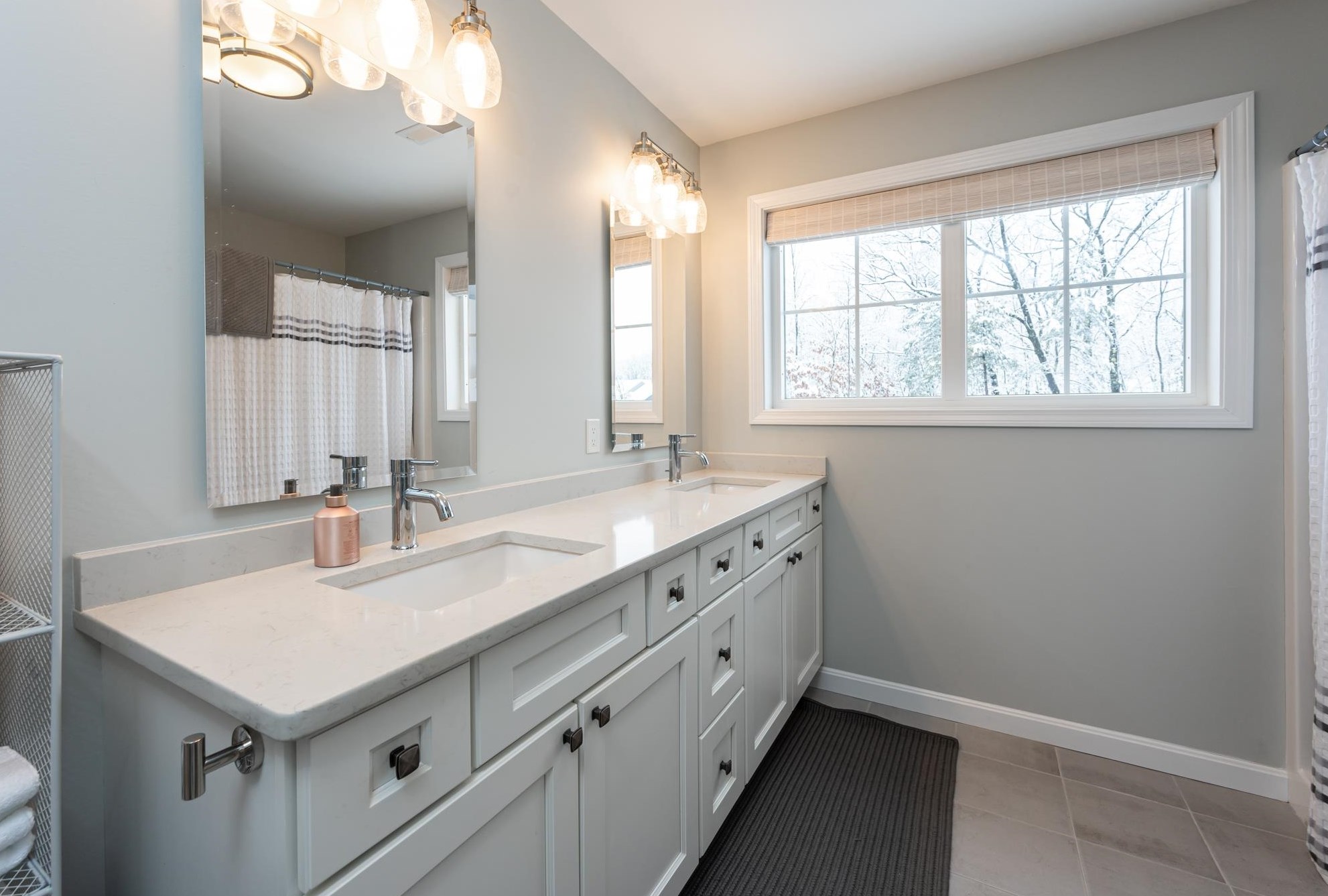 165 Knollwood Way, Manchester NH  03102 exterior