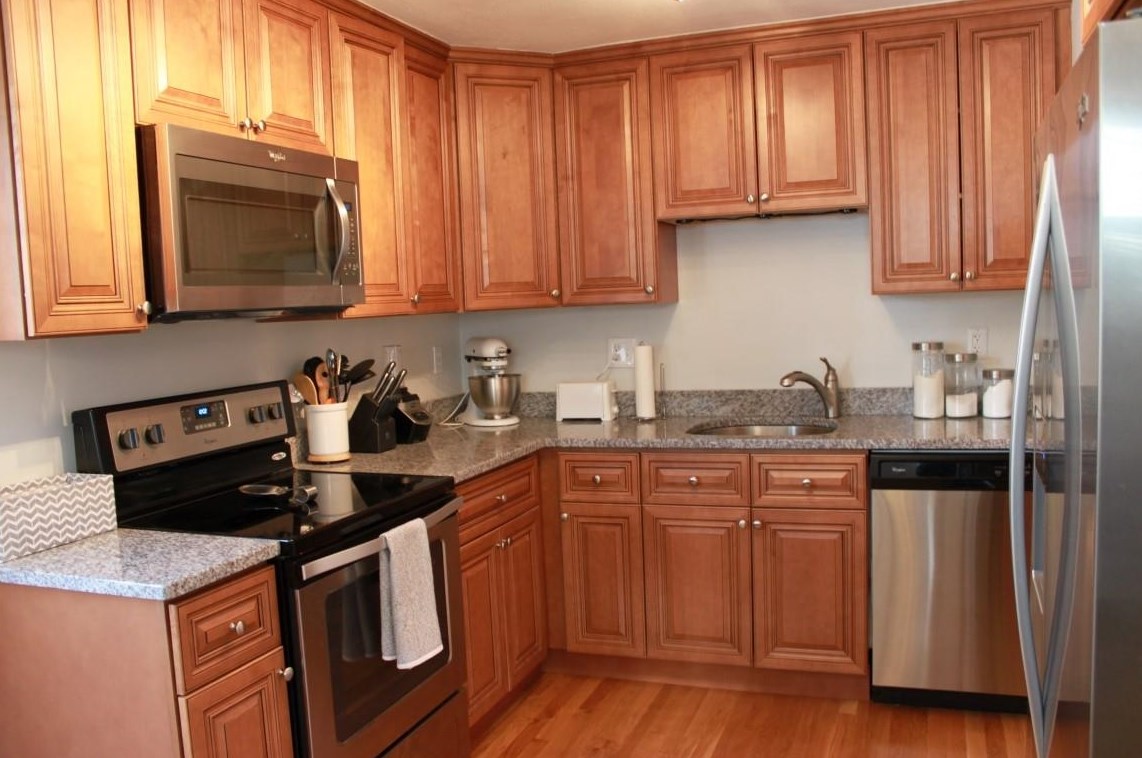 142-144 Roysan St, Manchester, NH 03103
