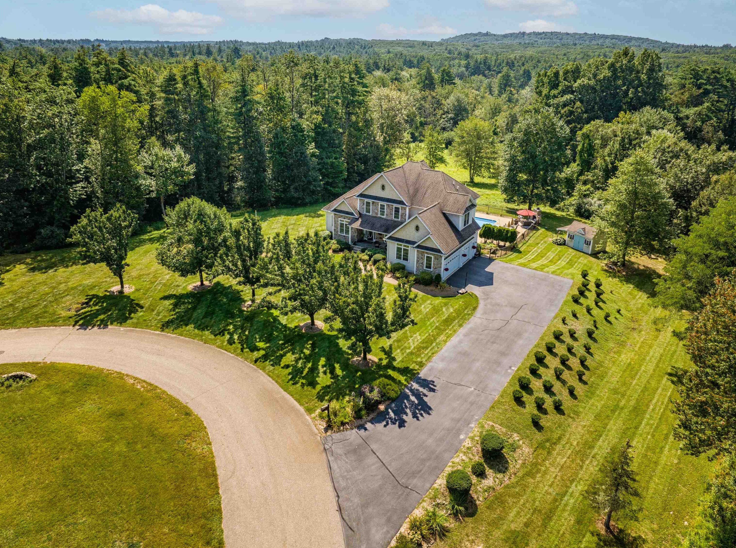 1 Cole Cir, Dover, NH 03823