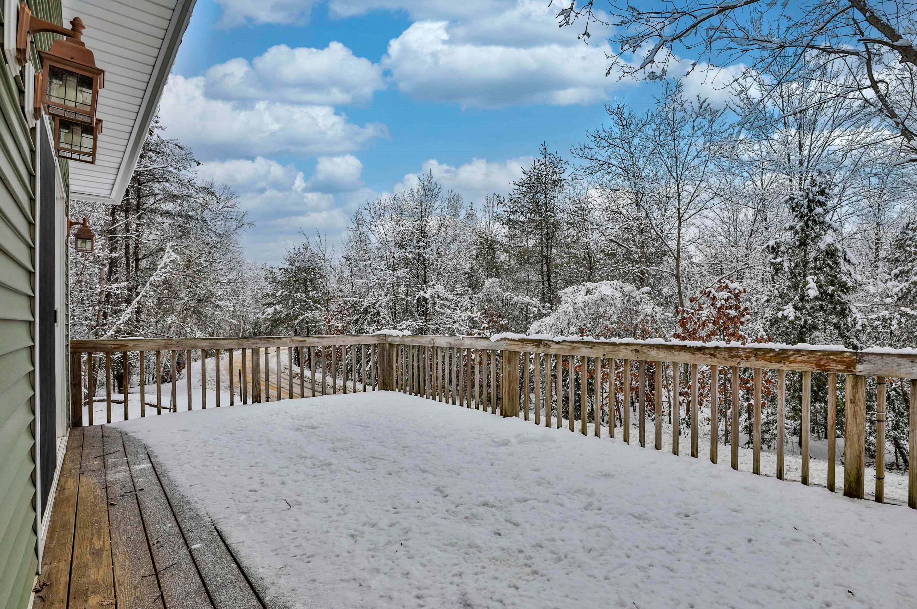 27 Elaine Dr, Belmont, NH 03220