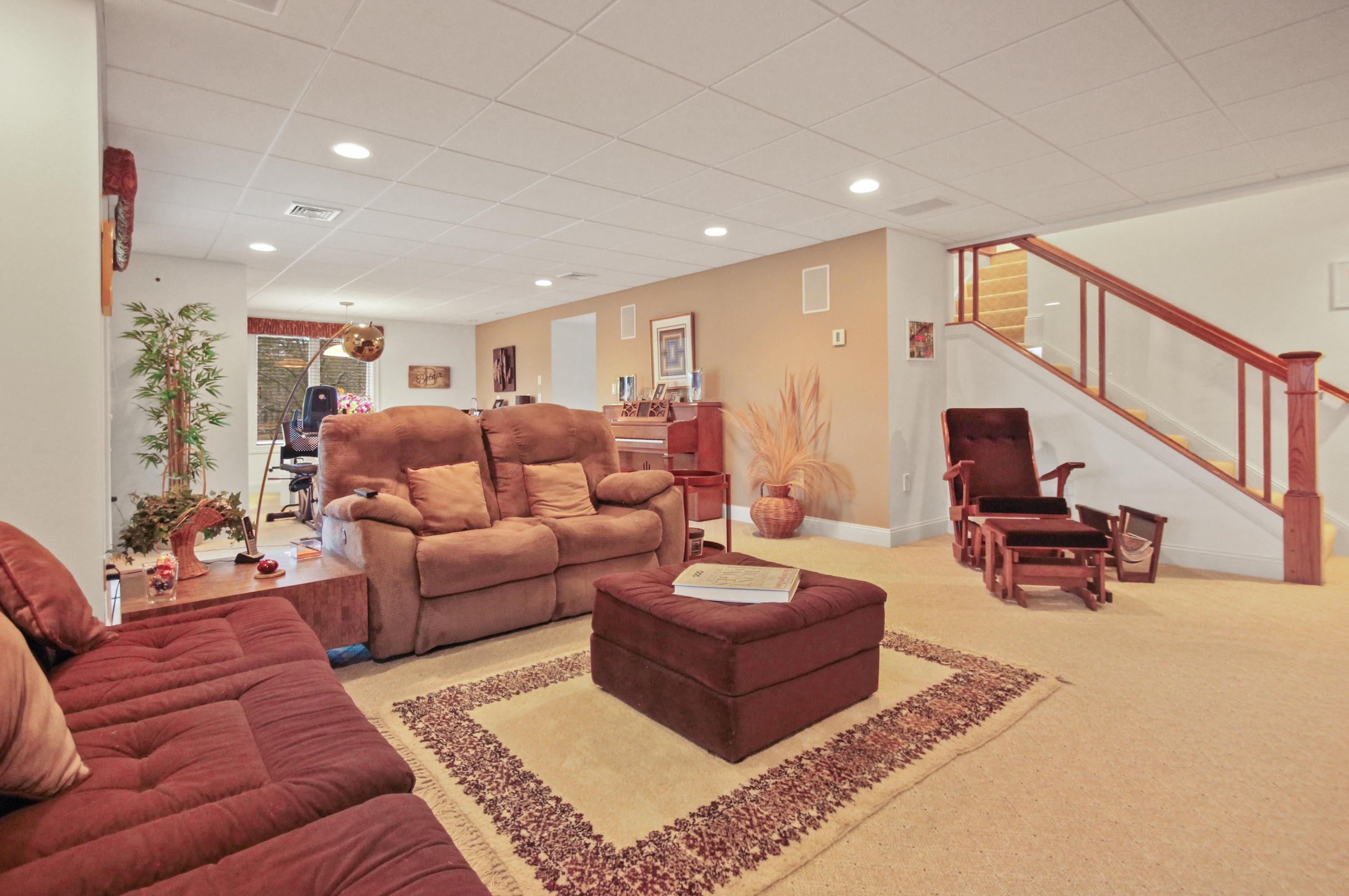 55 Hawkins Glen Dr, Salem NH  03079-1878 exterior