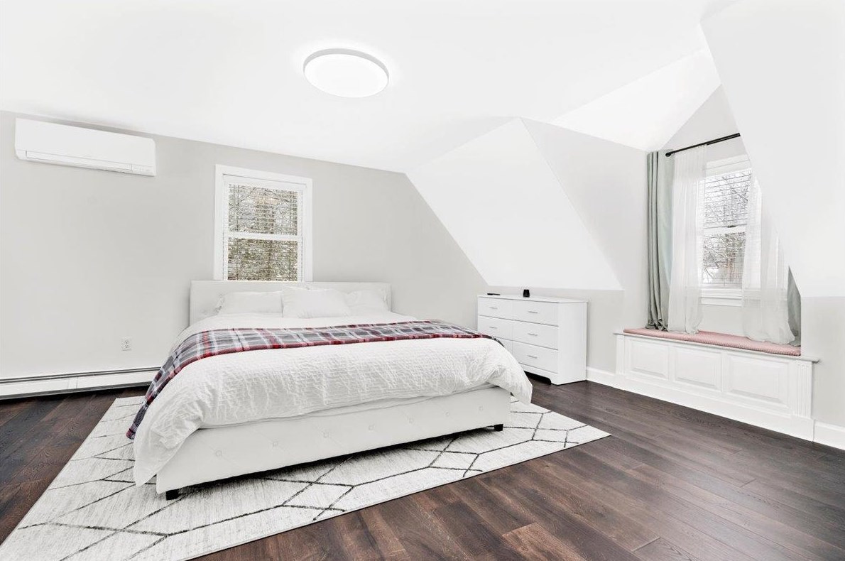 13 Helen Dr, Manchester NH  03106-2005 exterior