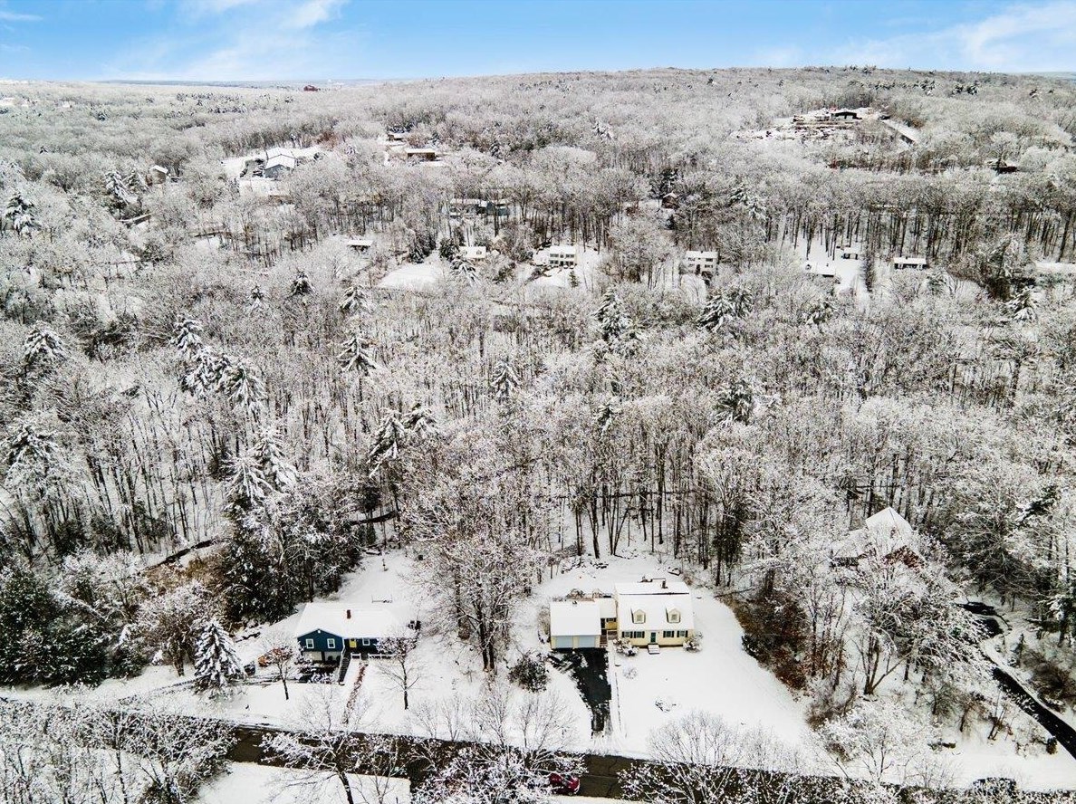 13 Helen Dr, Manchester NH  03106-2005 exterior