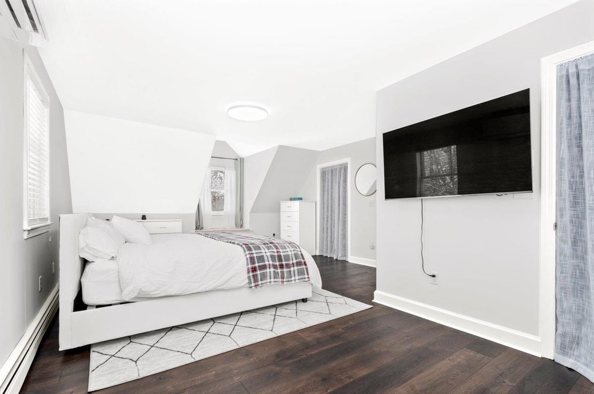 13 Helen Dr, Manchester NH  03106-2005 exterior