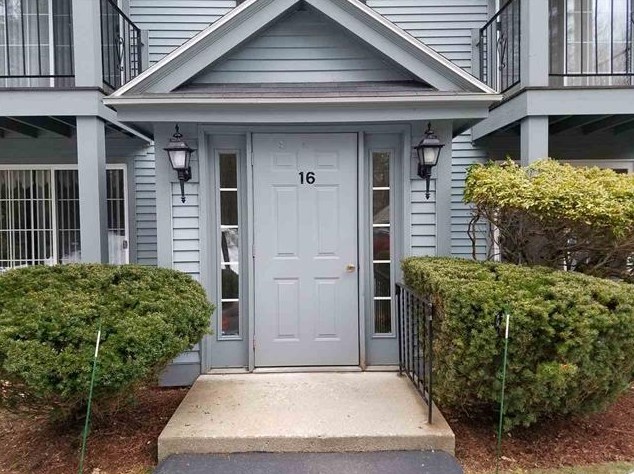 16 Northbrook Dr, Manchester, NH 03102-8588