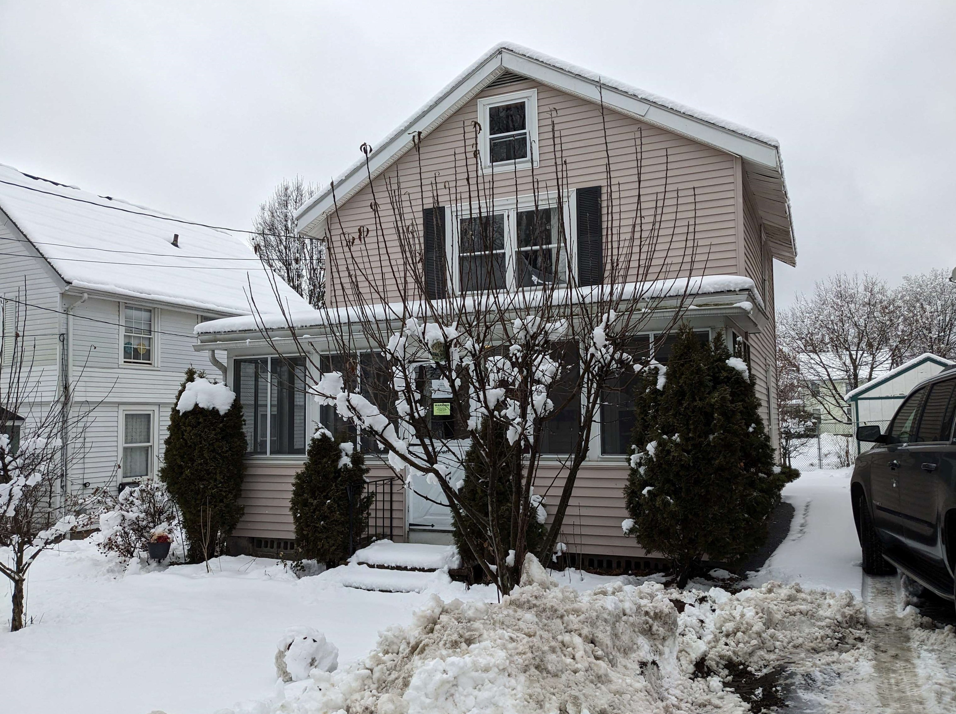 7 Whitten St, Allenstown, NH 03275