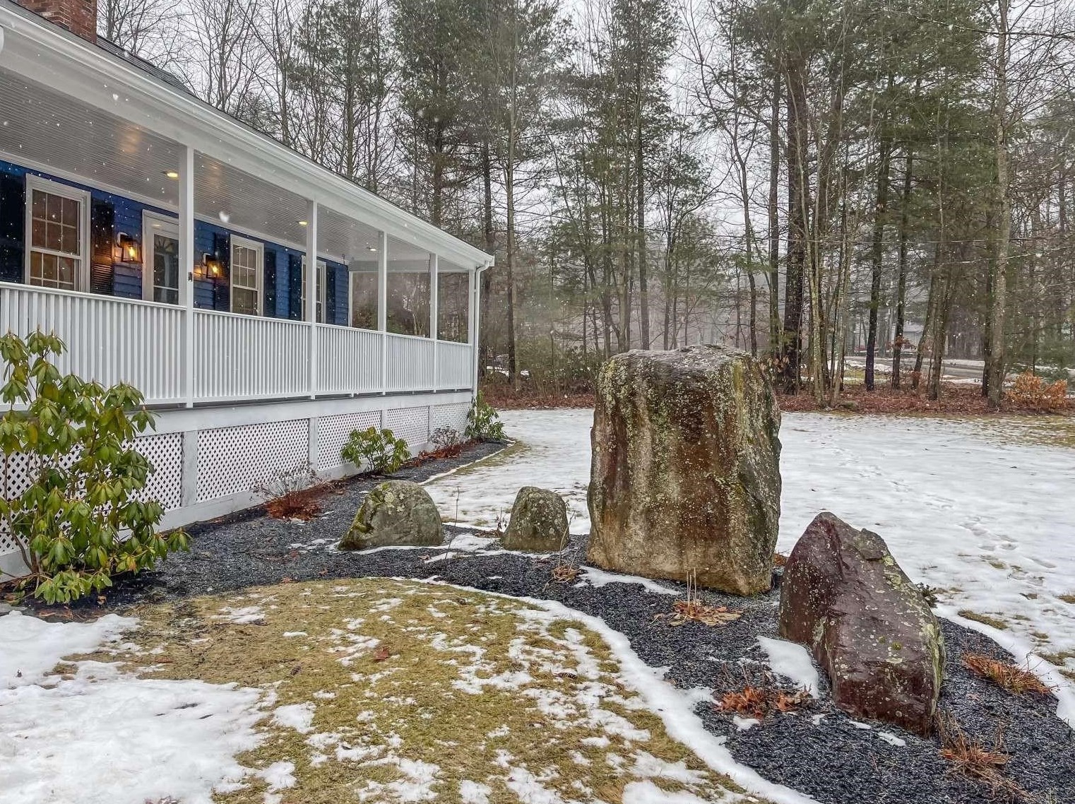 64 Hovey Rd, Londonderry, NH 03053
