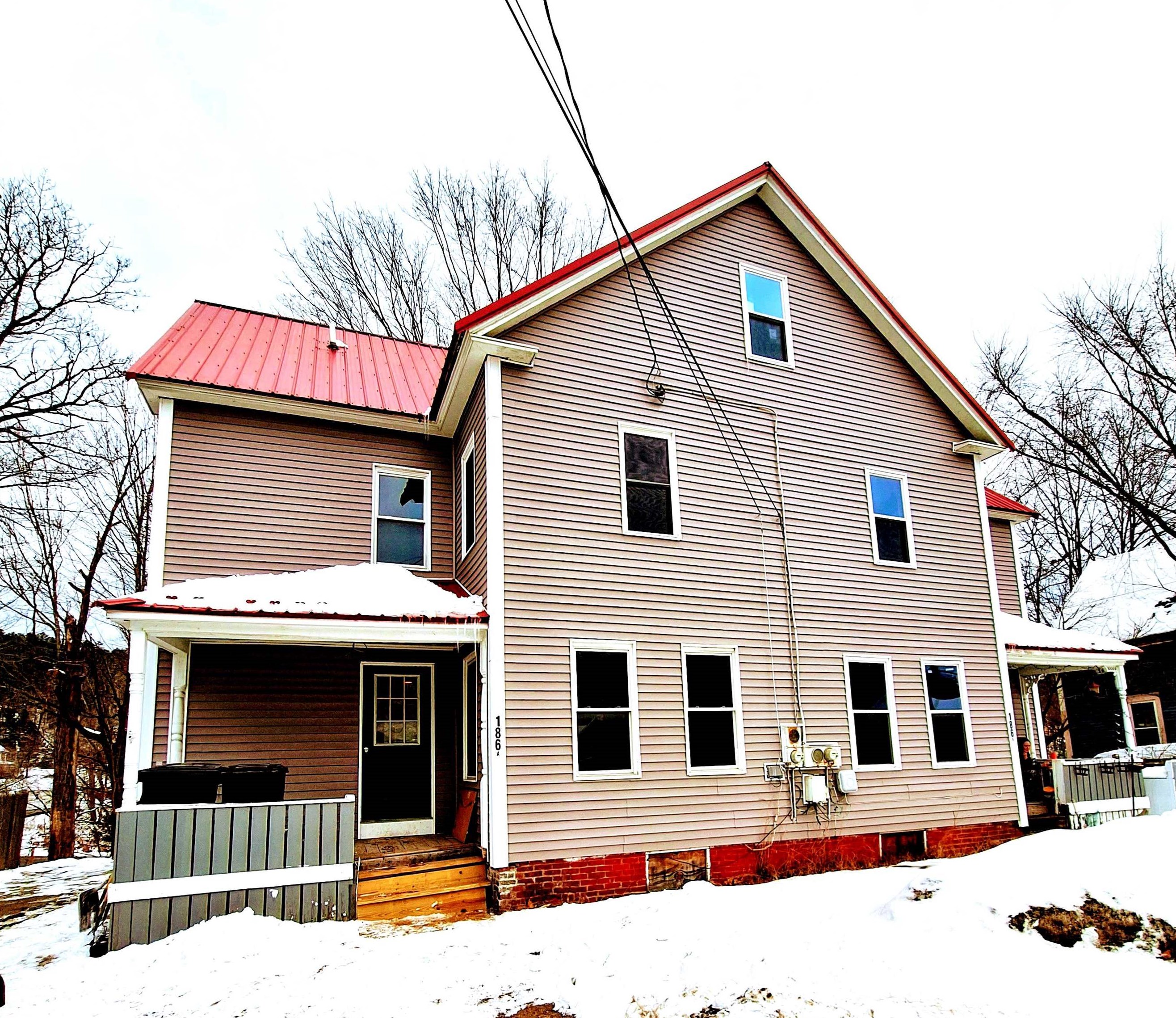 186 Main St, Landaff, NH 03585 exterior