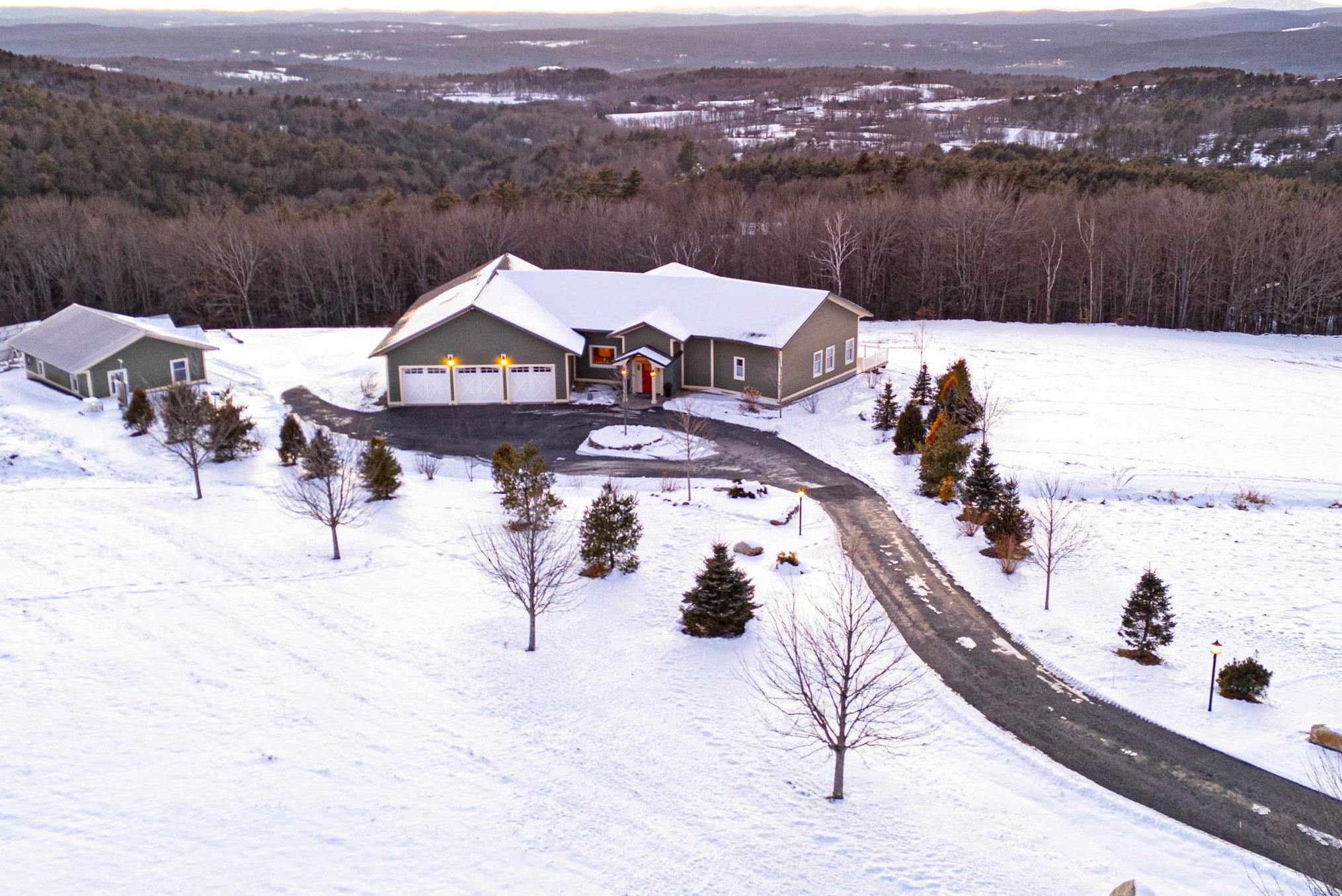 64 Barnett Hill Rd, Walpole NH  03608-5000 exterior