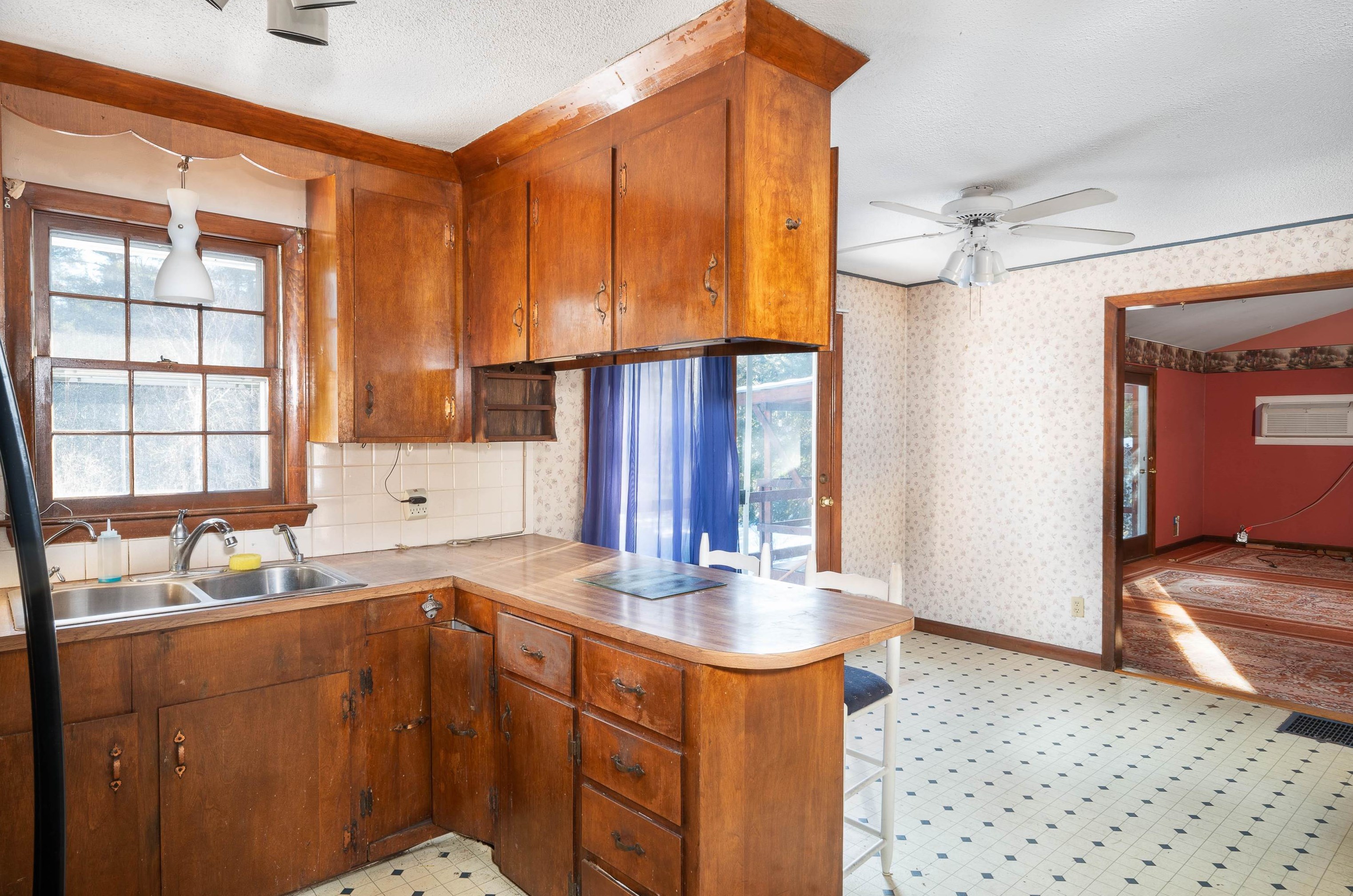 137 River Rd, Manchester NH 03106-1321 exterior