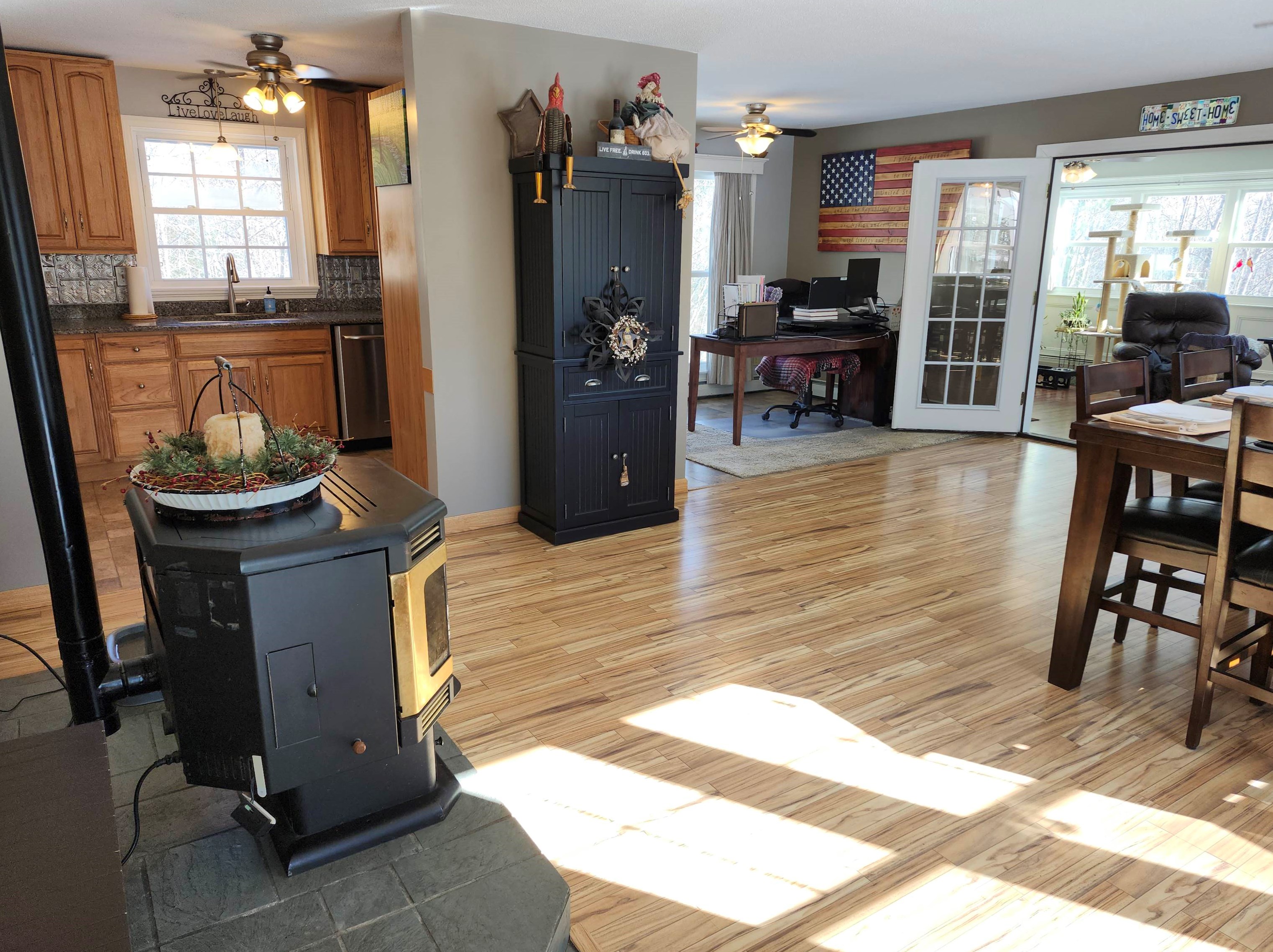 1093 Craney Hill Rd, Henniker, NH 03242