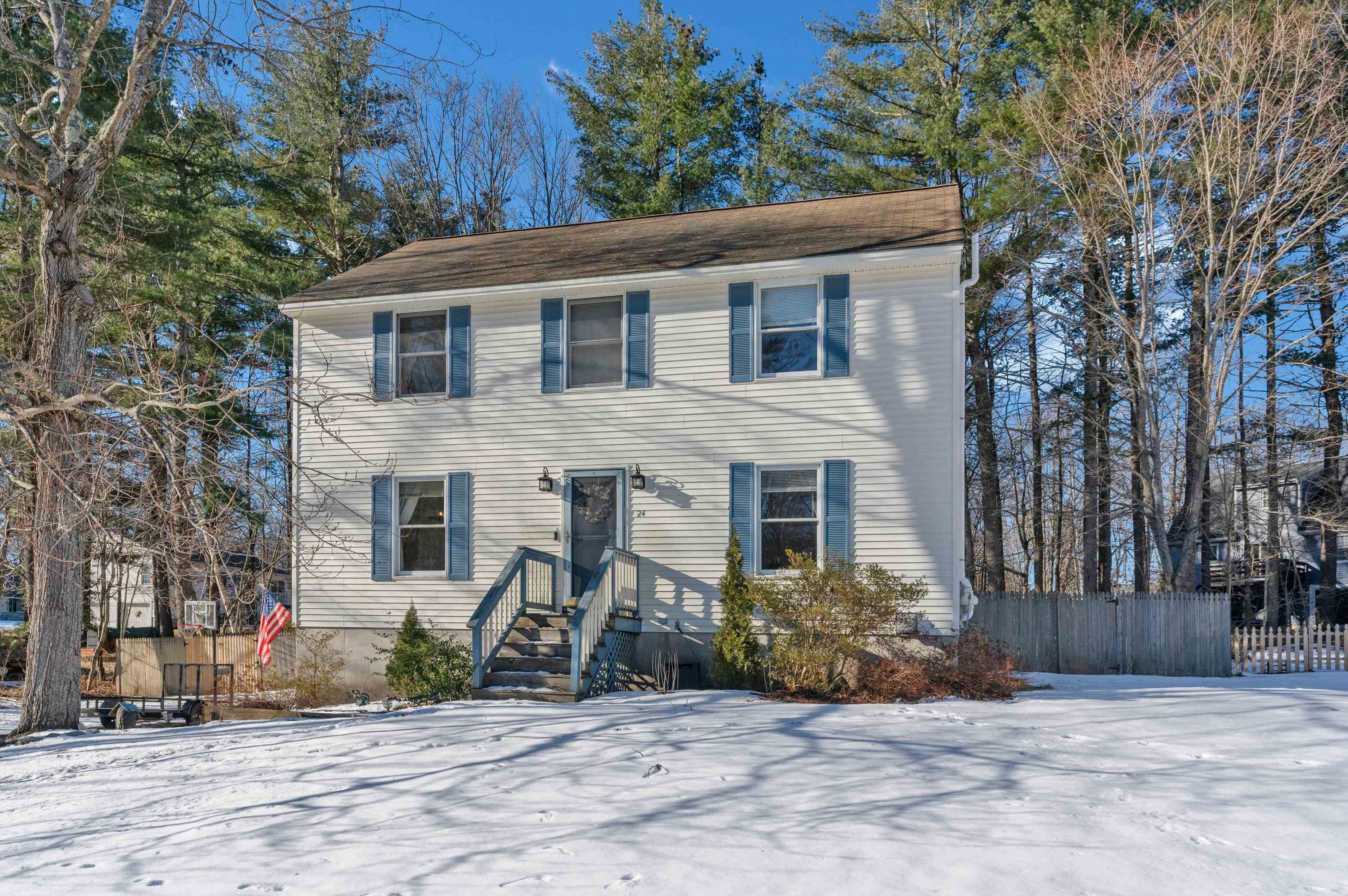 24 Cinnamon Ridge Rd, Somersworth, NH 03878