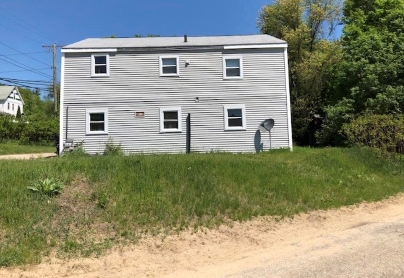 351 N Main St, Franklin, NH 03235