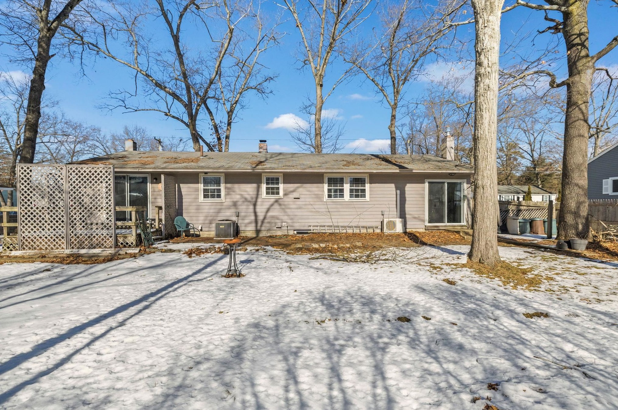 73 Sherwood Dr, Manchester, NH 03103