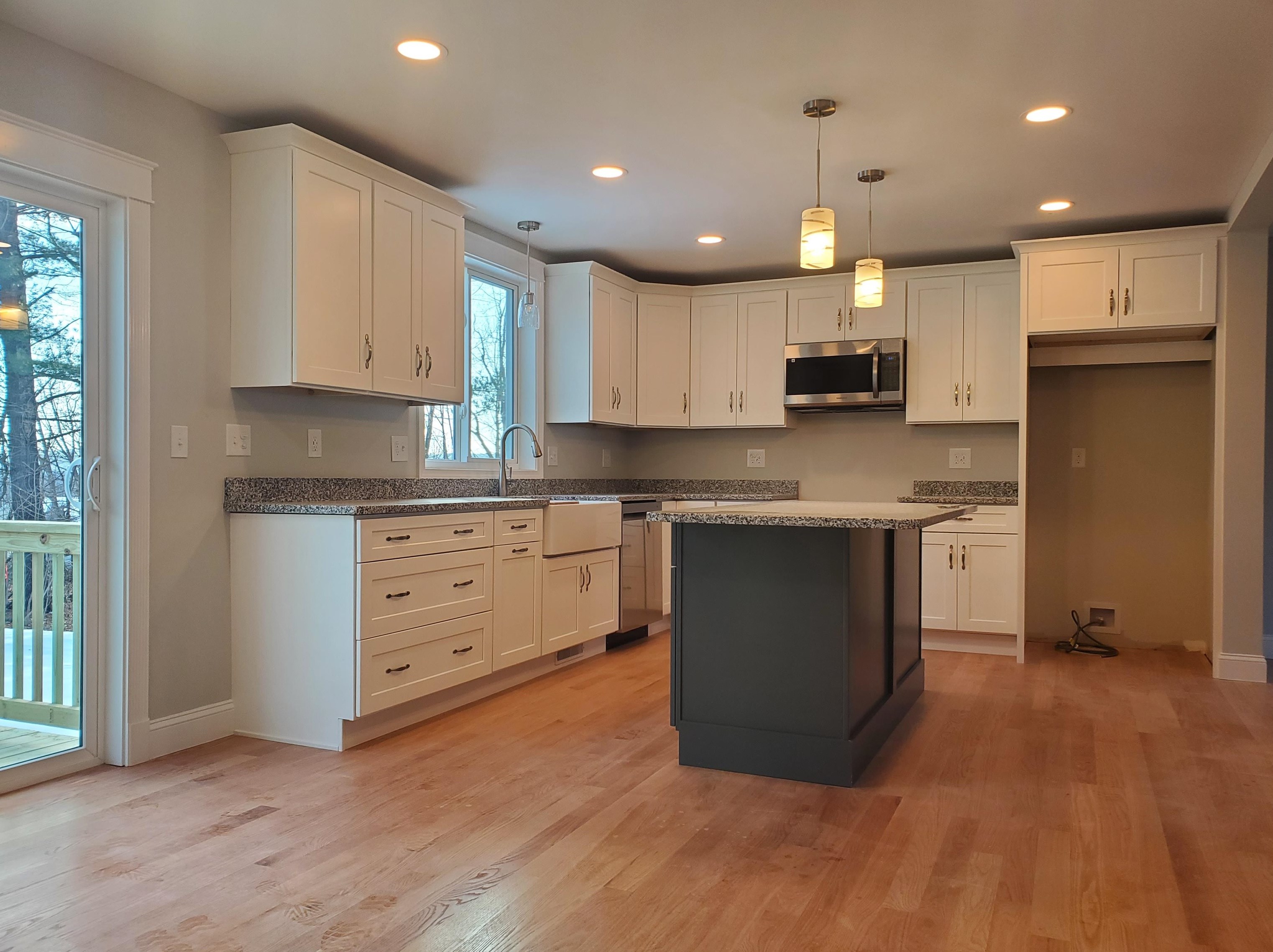 11 Lindy St, Allenstown, NH 03275