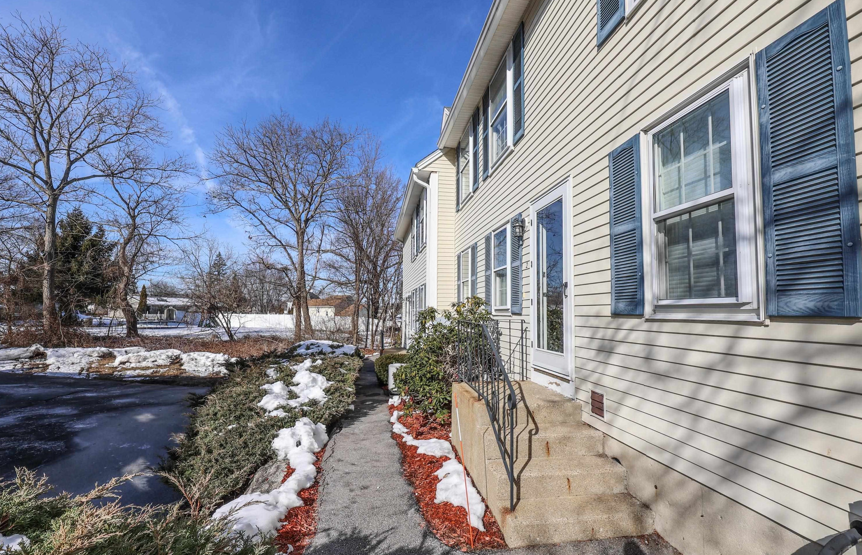 70 Beech Hill Ave #2, Manchester, NH 03103
