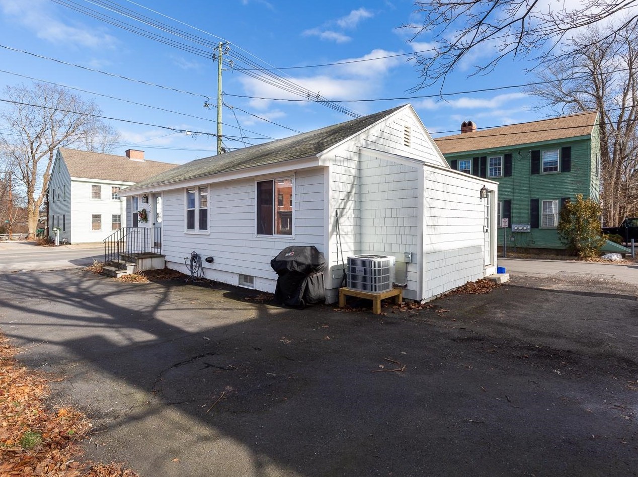 276 Maplewood Ave, Portsmouth, NH 03801