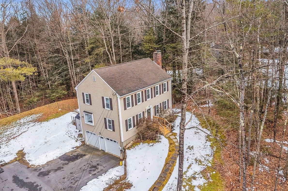167 Partridgeberry Ln, Swanzey Center, NH 03446