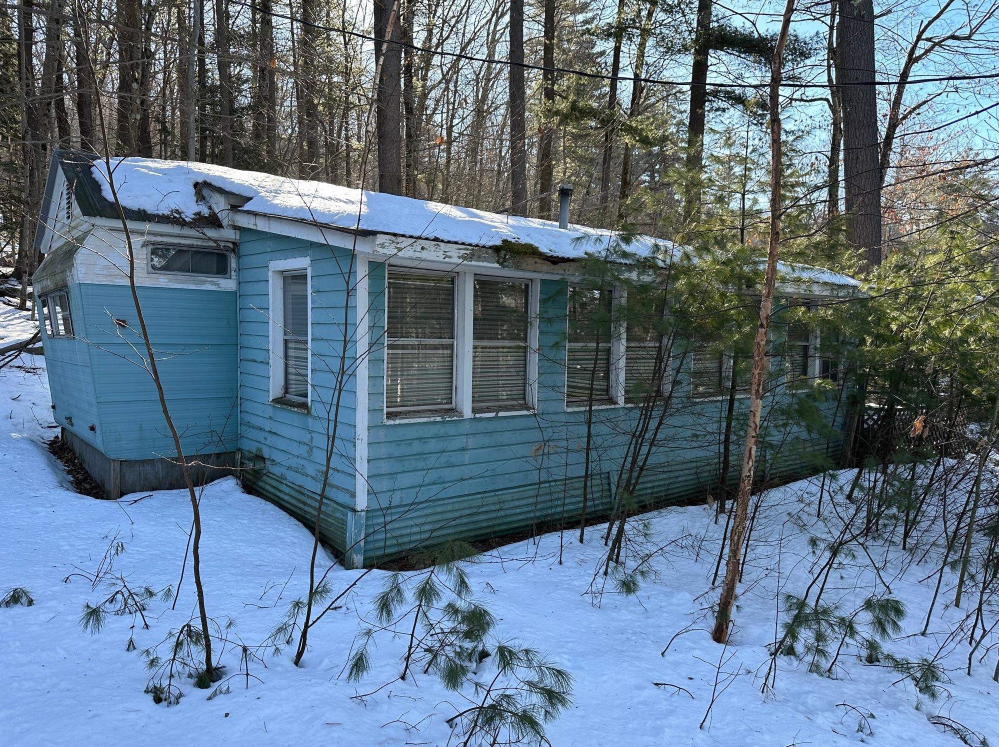 6 Hollow Ln, Laconia, NH 03249