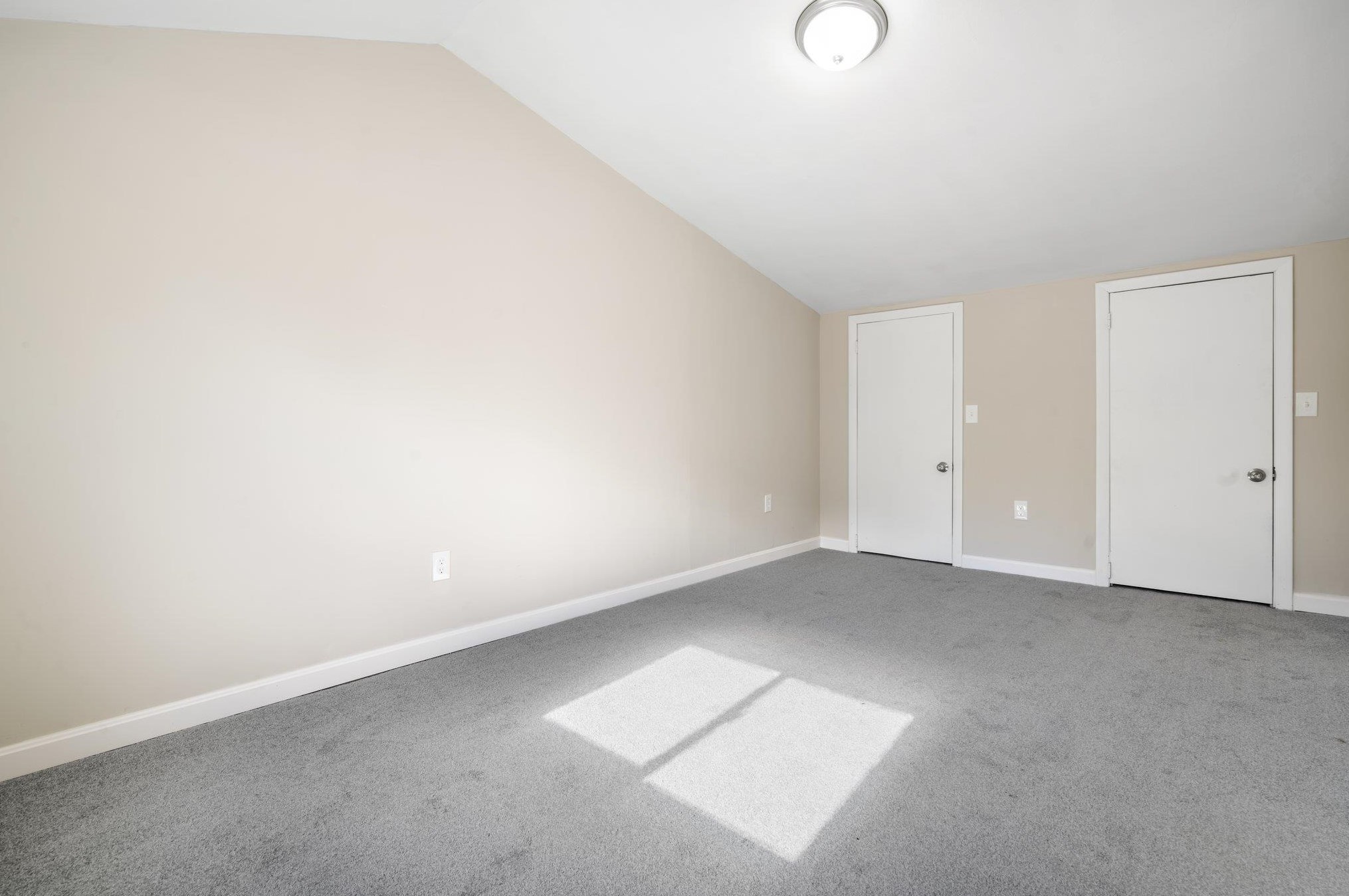 25 Wetmore St, Keene NH  03431-3911 exterior