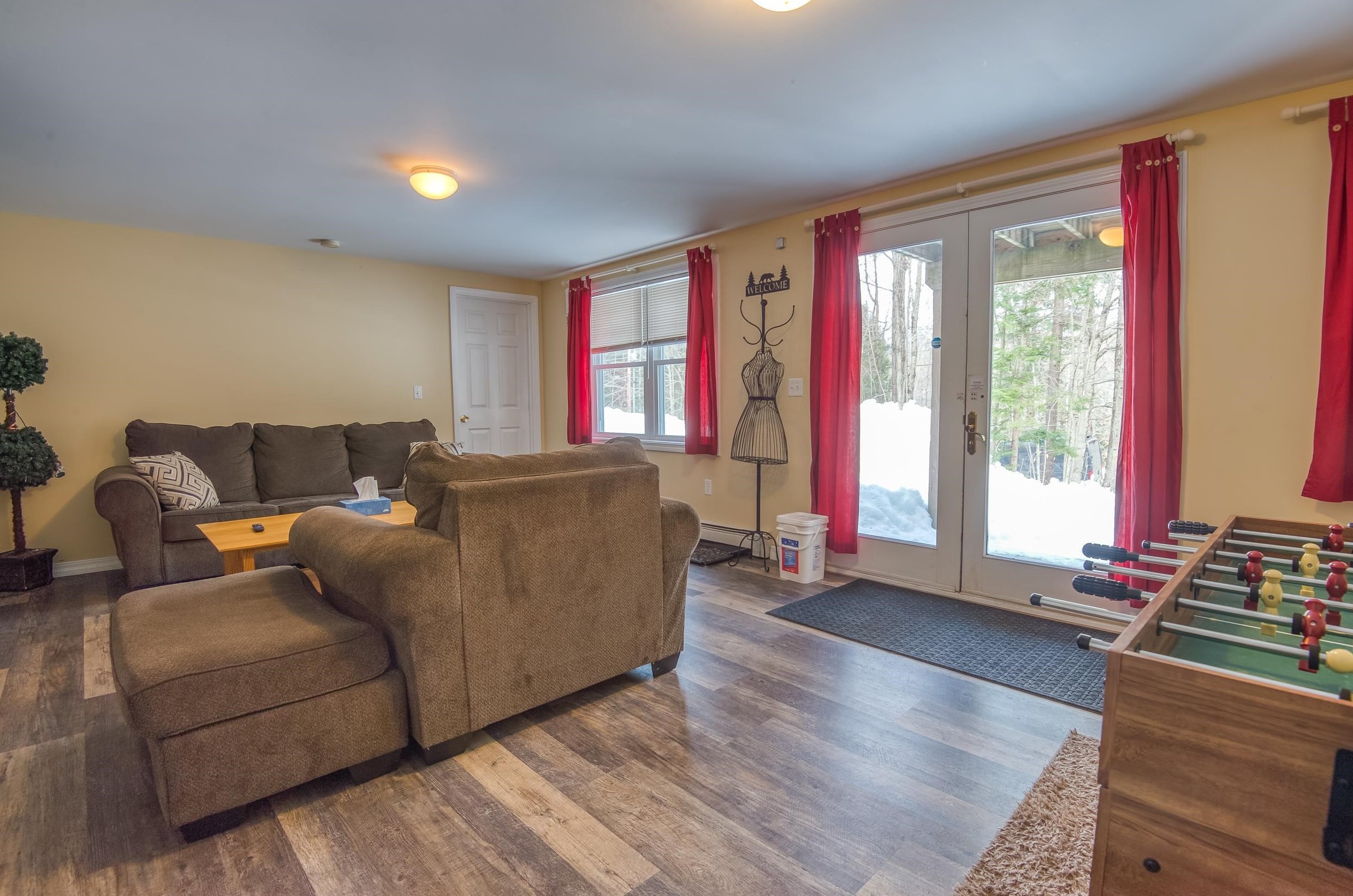 153 Brenner Dr, Albany NH  03818-6910 exterior