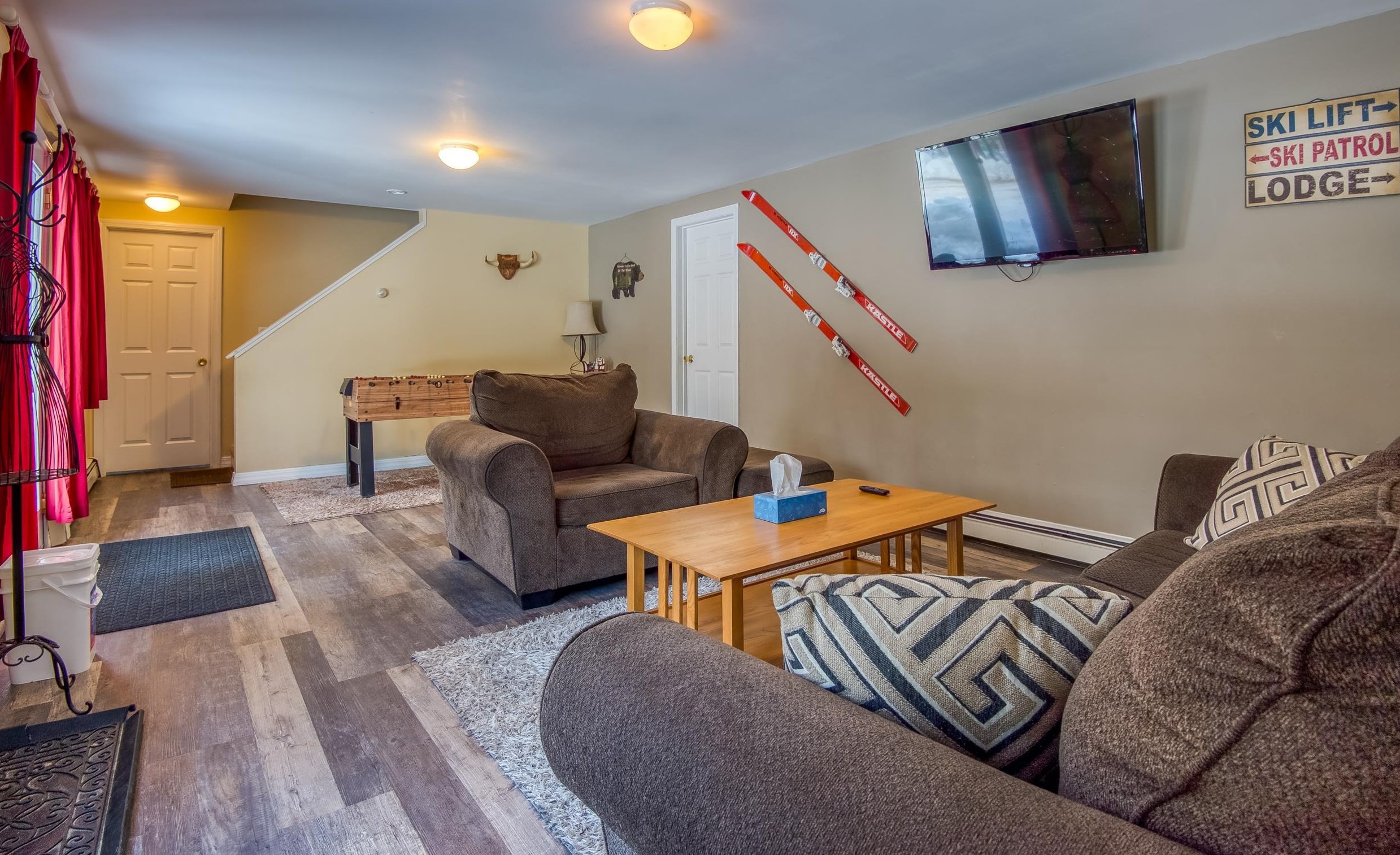 153 Brenner Dr, Albany NH  03818-6910 exterior