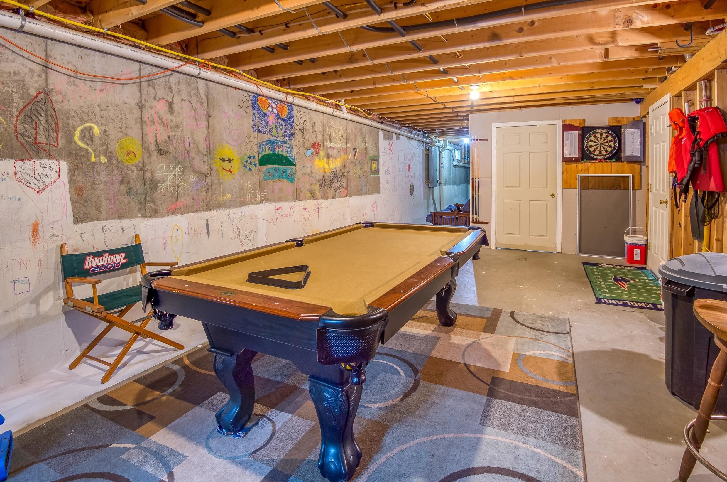 153 Brenner Dr, Albany NH  03818-6910 exterior