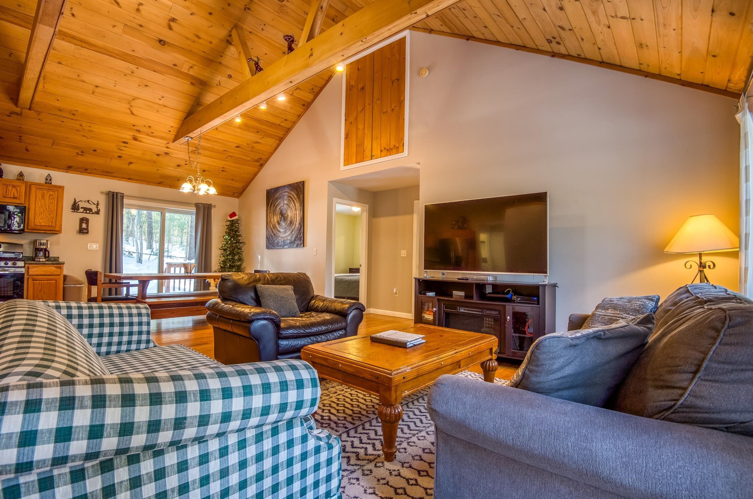 153 Brenner Dr, Albany NH  03818-6910 exterior