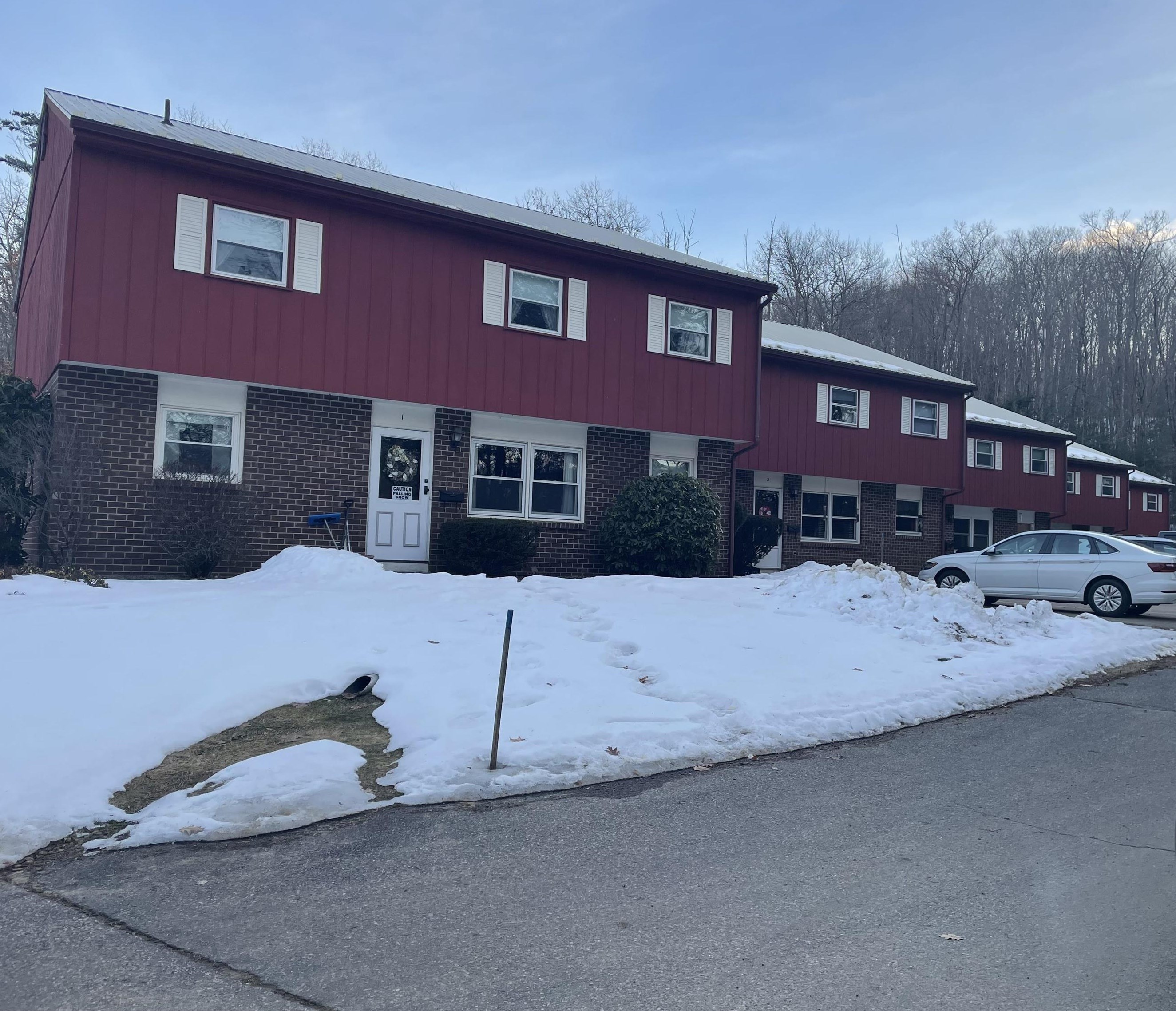 30 South St #unit 5, Laconia, NH 03246