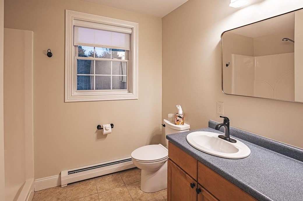 257 Elm St, Concord NH  03303-3321 exterior